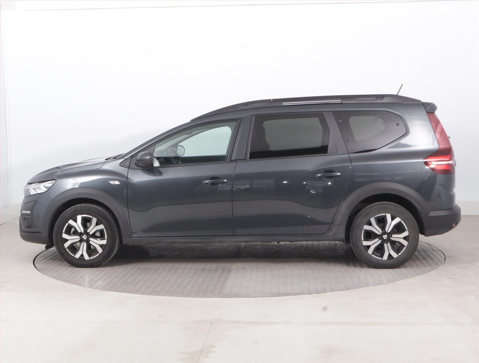 Dacia Jogger, 1.0 TCe, Expression, 7 míst - fotka 3