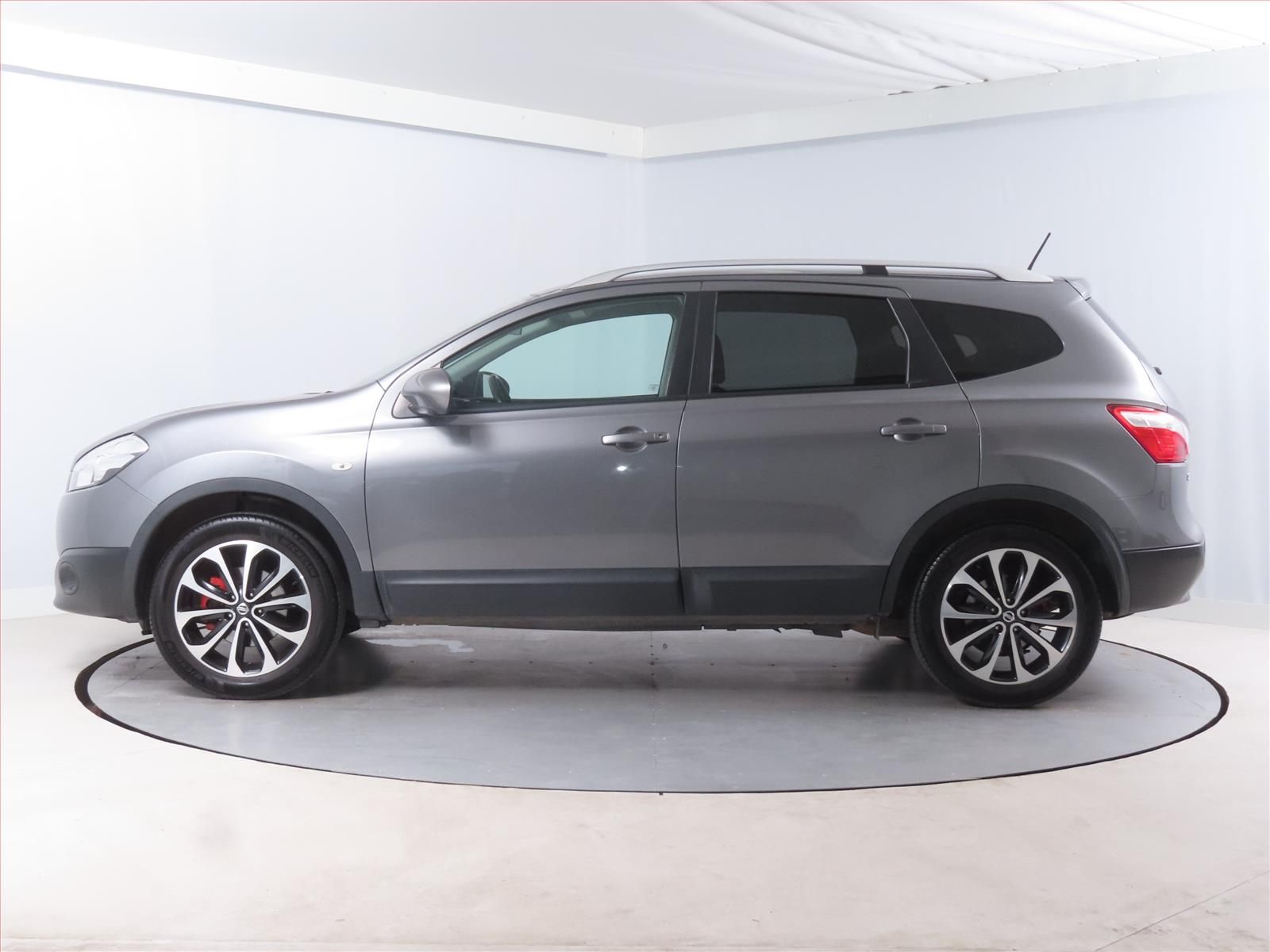 Nissan Qashqai, 1.6 i, 7 míst, Navi - fotka 3