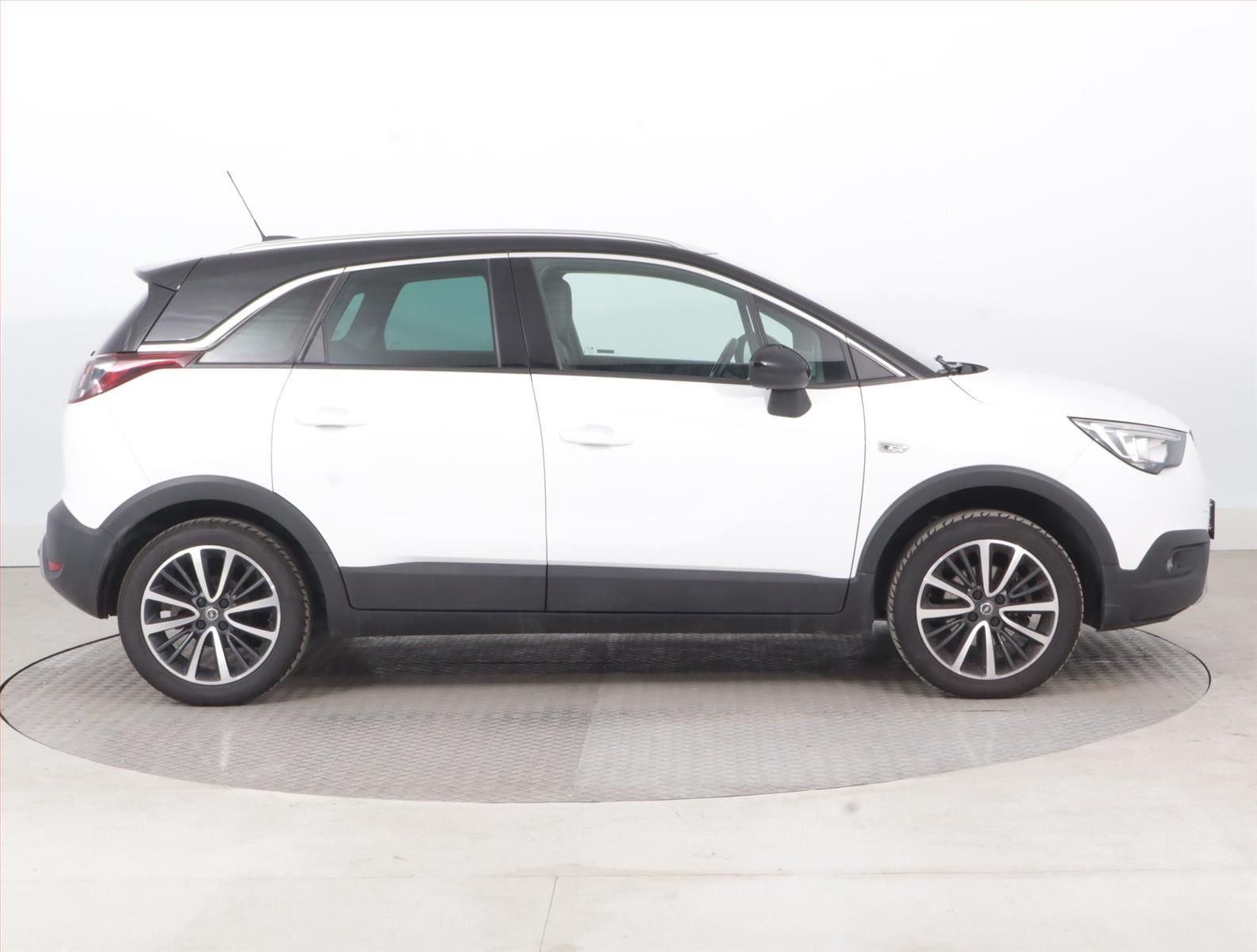 Opel Crossland, 1.2 Turbo, Edition, Automat - fotka 6