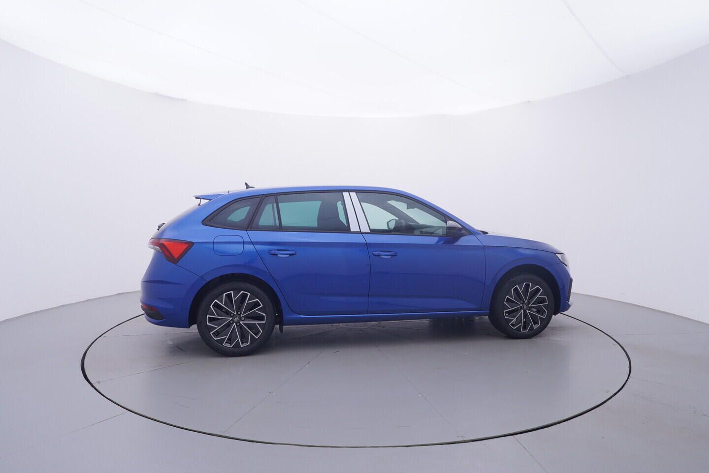 Škoda Scala, Dynamic 1,0 TSI 85 kW - fotka 6