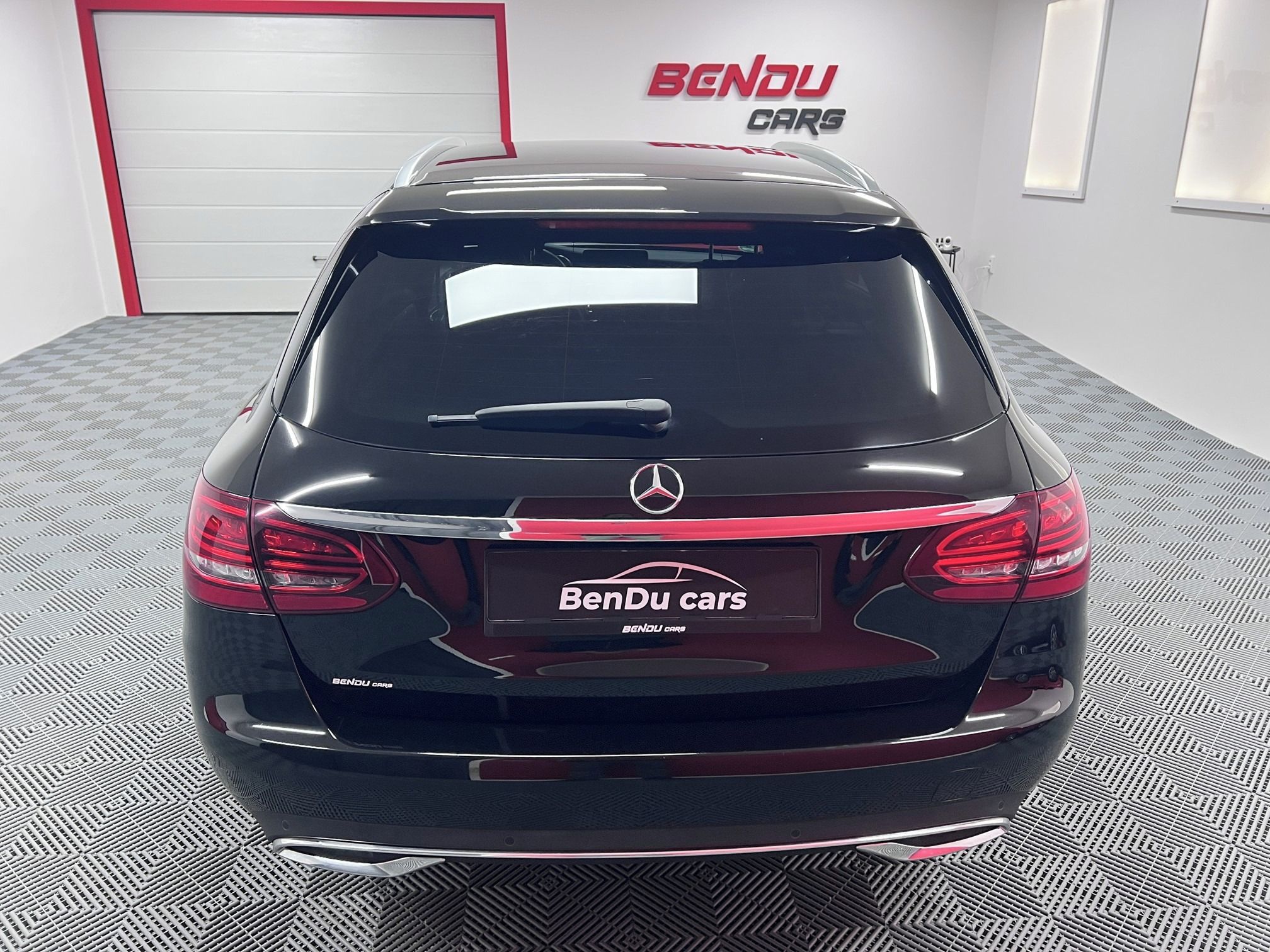 Mercedes-Benz Třídy C, 220d 143 kW 4-Matic Servis - fotka 5