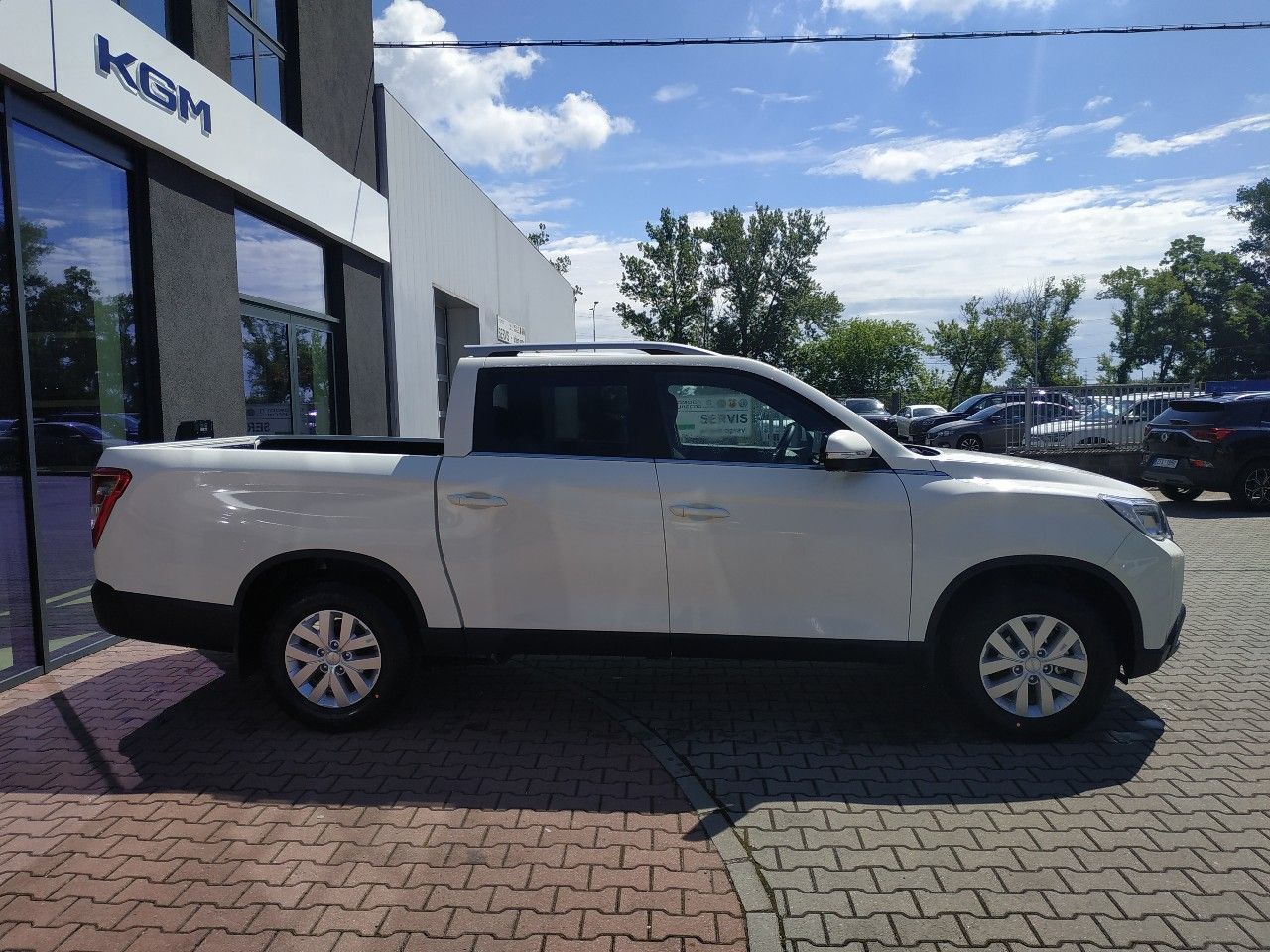 KGM Musso Grand, 2.2XDI, STYLE+ 4WD,AT,SKLADEM - fotka 4