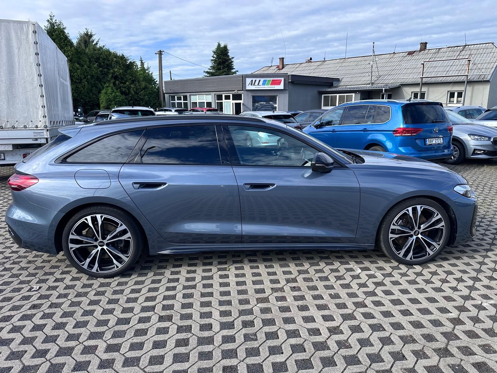 Audi A5, 2,0 TDI Quattro S-LINE - fotka 3