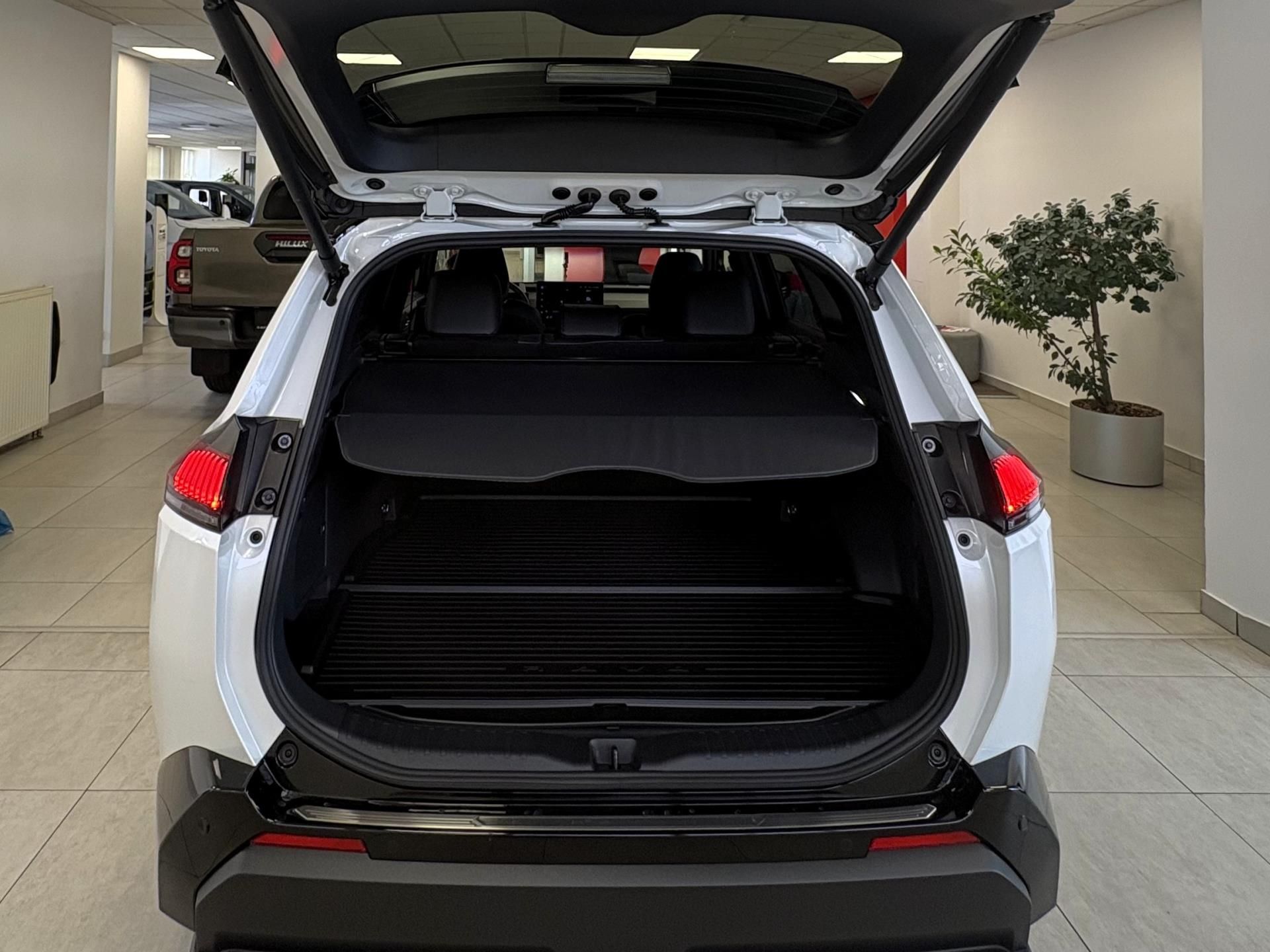 Toyota Rav4, 2.5 Hybrid,e-CVT (4x4),GR SPOR - fotka 6