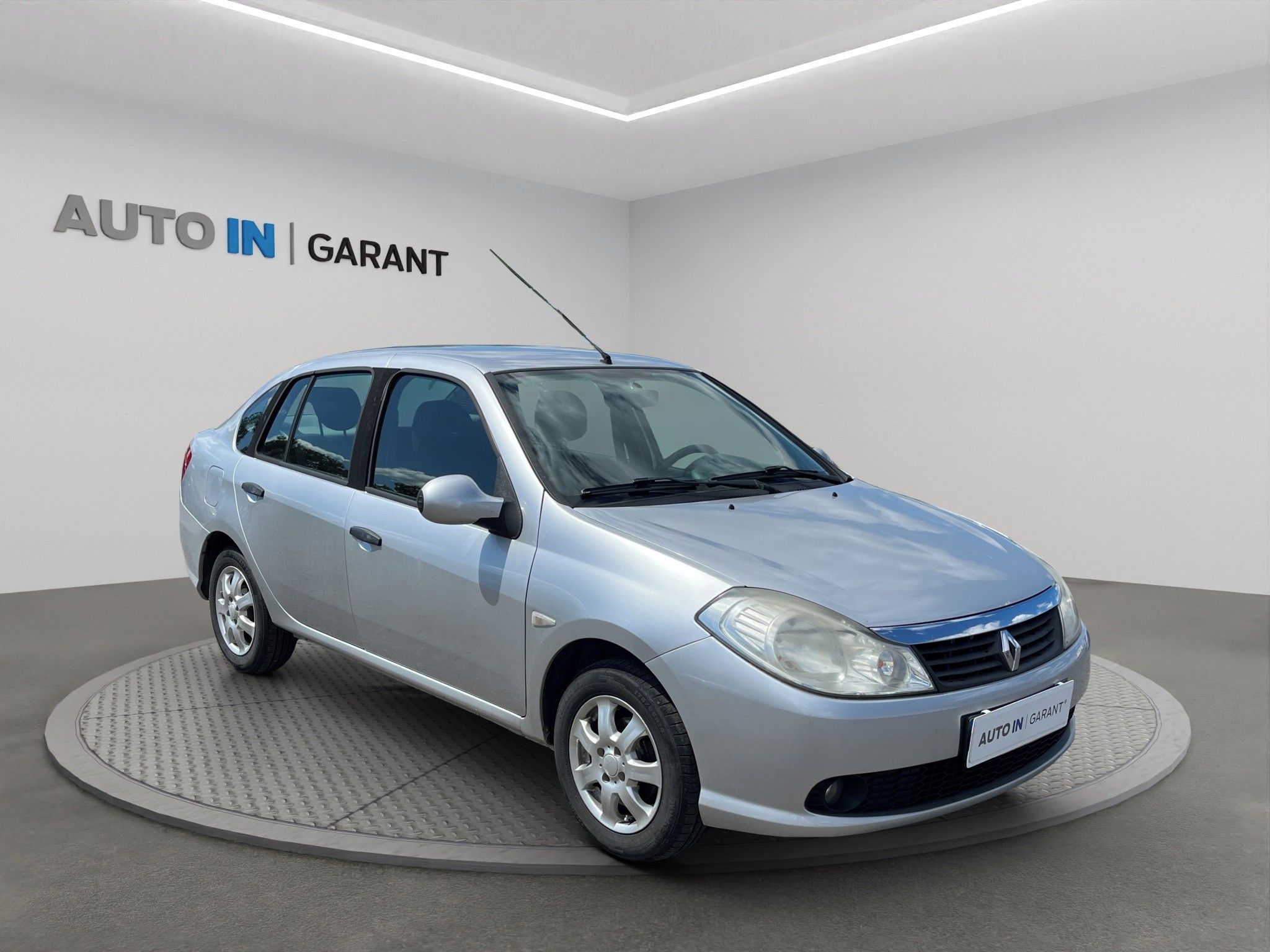 Renault Thalia, 1.2 16v 55kW, ČR - fotka 3