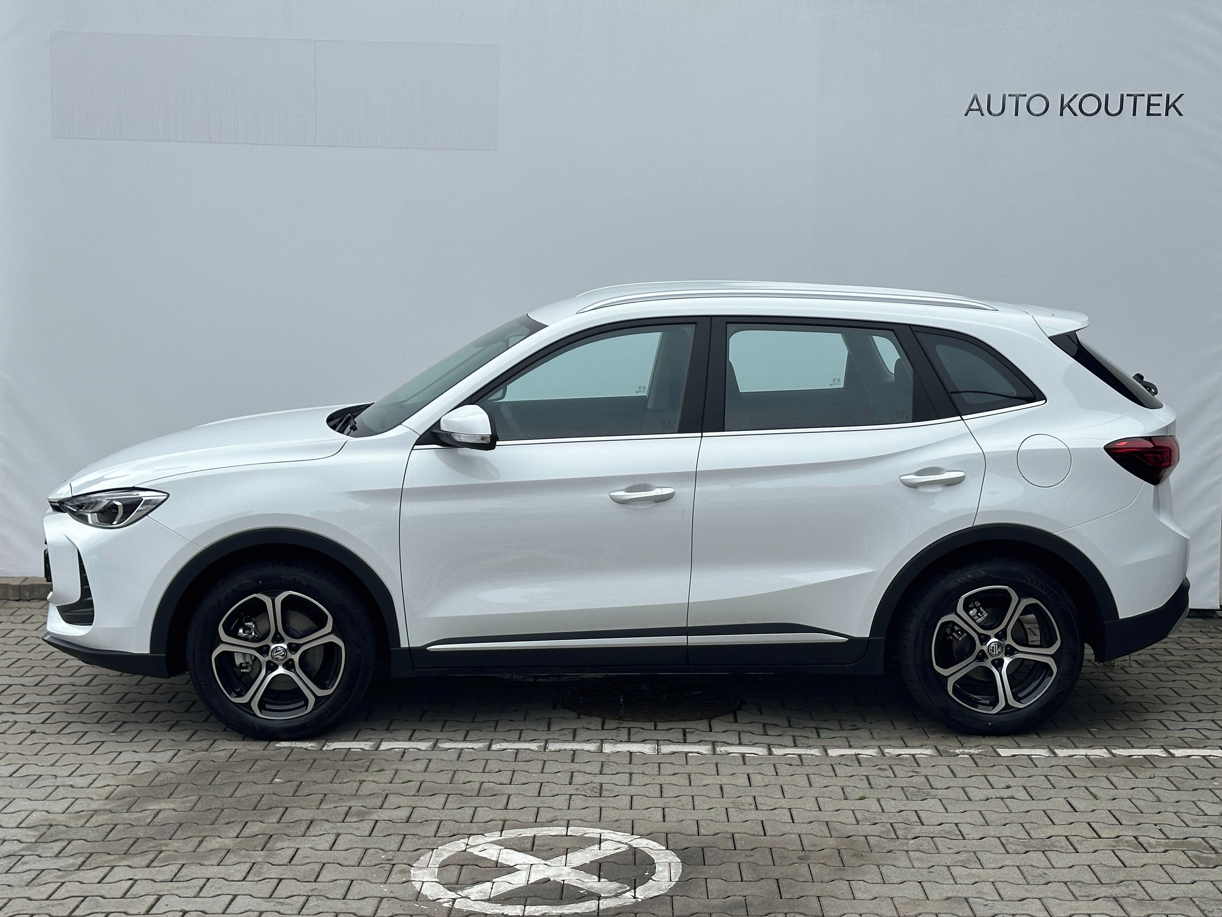 MG ZS, MG ZS ELEGANCE 1.5. 85kW/115hp - fotka 2