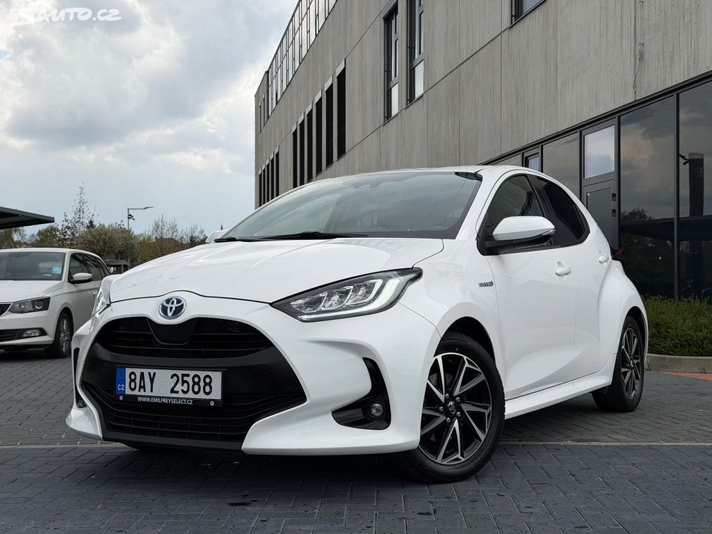 Toyota Yaris, Hybrid / 1.5 VVT-i/ záruka