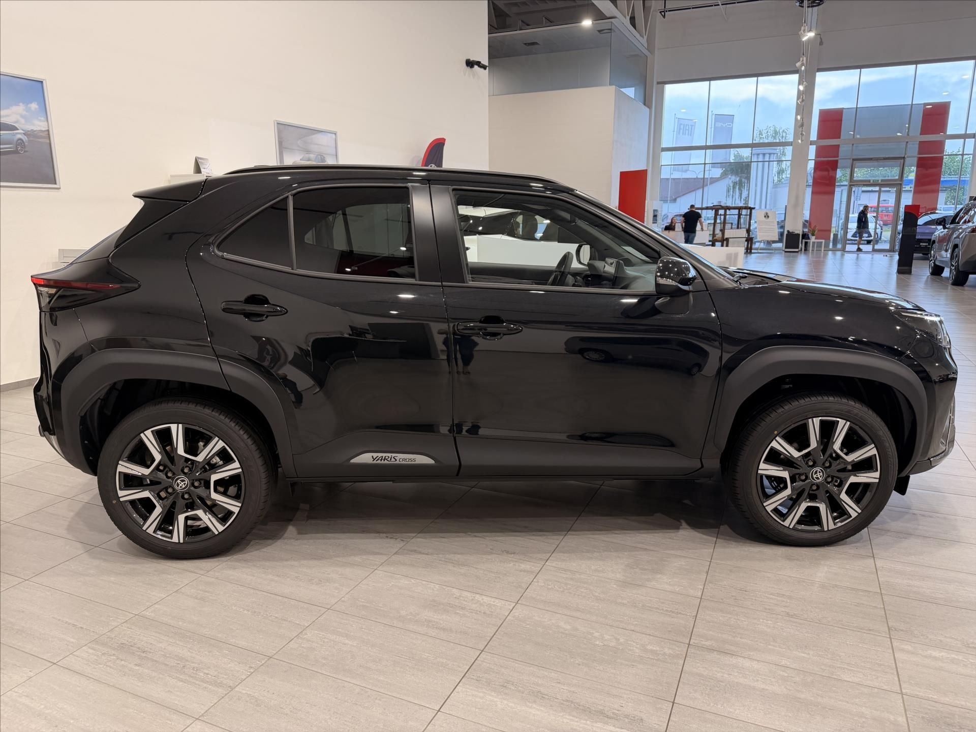 Toyota Yaris Cross, 1,5 Executive monotone  (130k) - fotka 6