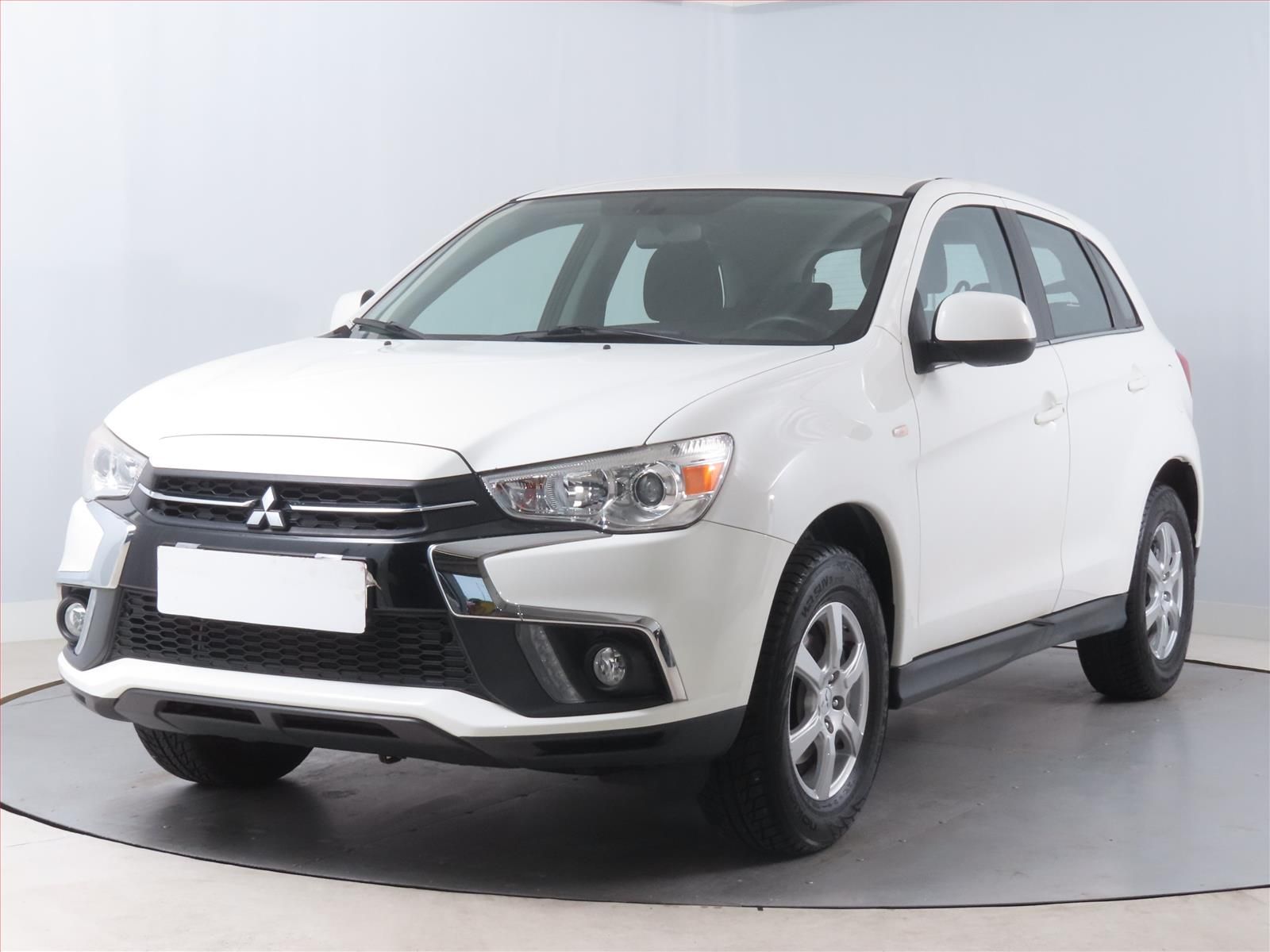Mitsubishi ASX, 1.6 MIVEC, ČR,1.maj - fotka 2