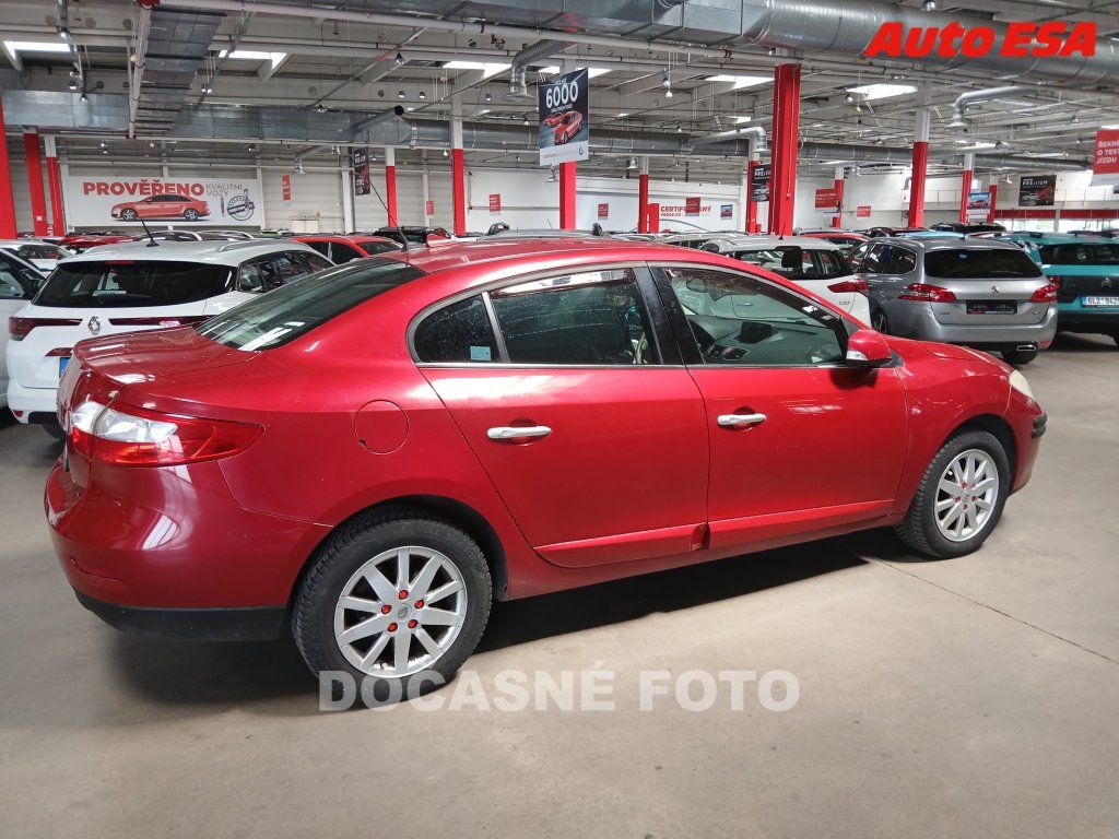 Renault Fluence, 1.6 i,ČR - fotka 2