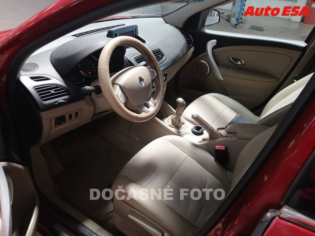 Renault Fluence, 1.6 i,ČR - fotka 3
