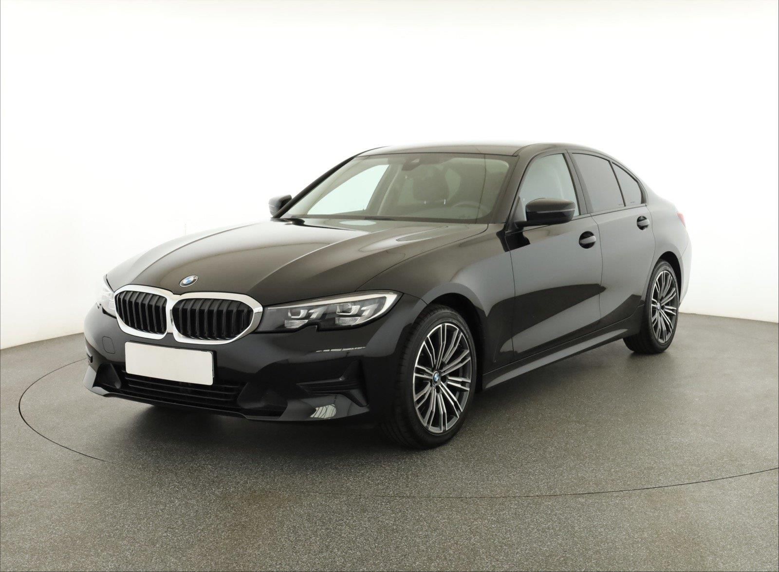 BMW Řada 3, 318 d, Serv.kniha - fotka 2