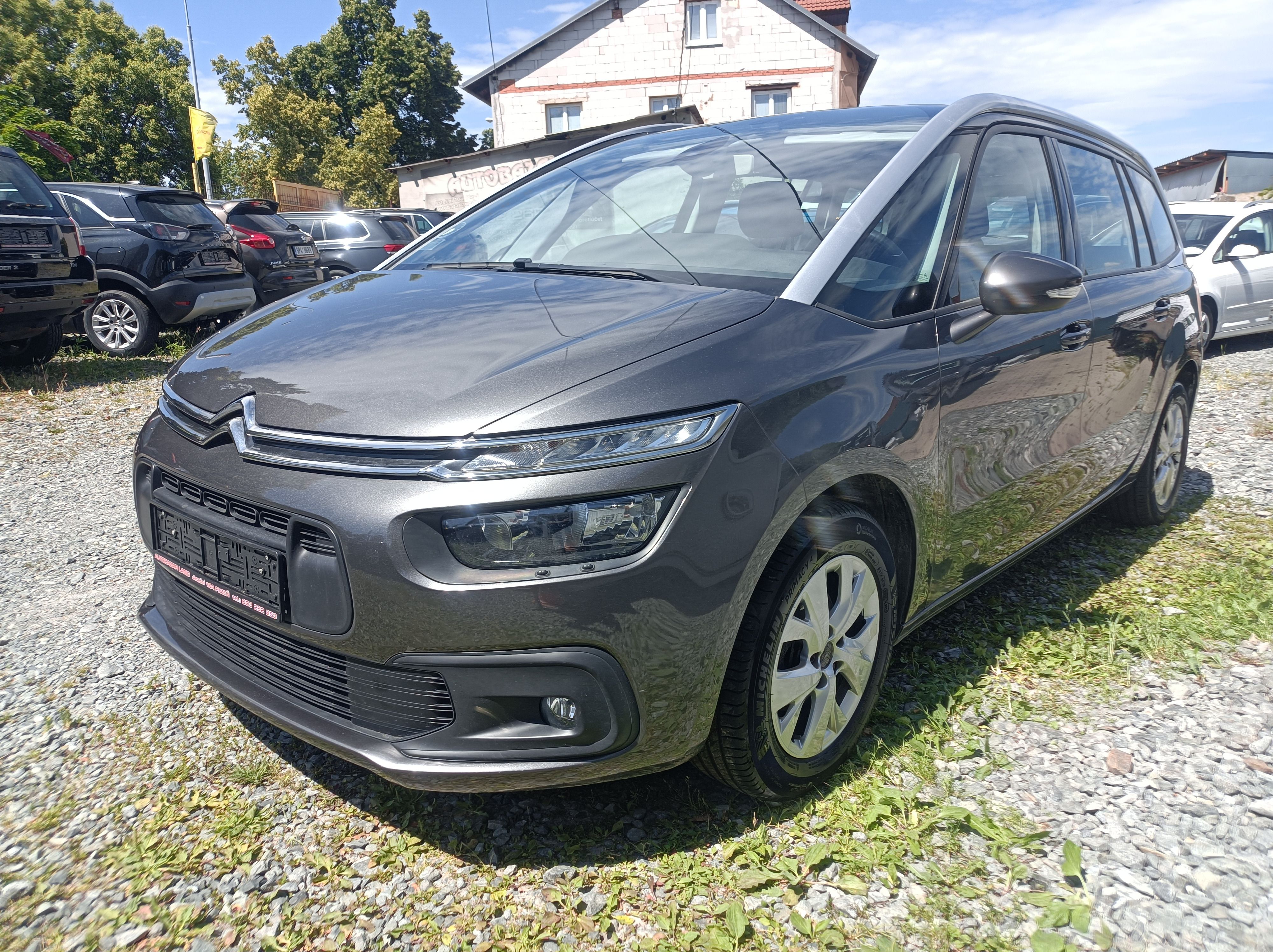 Citroën Grand C4 Picasso, 1.2-96kw,r.18. míst 7,klima - fotka 3