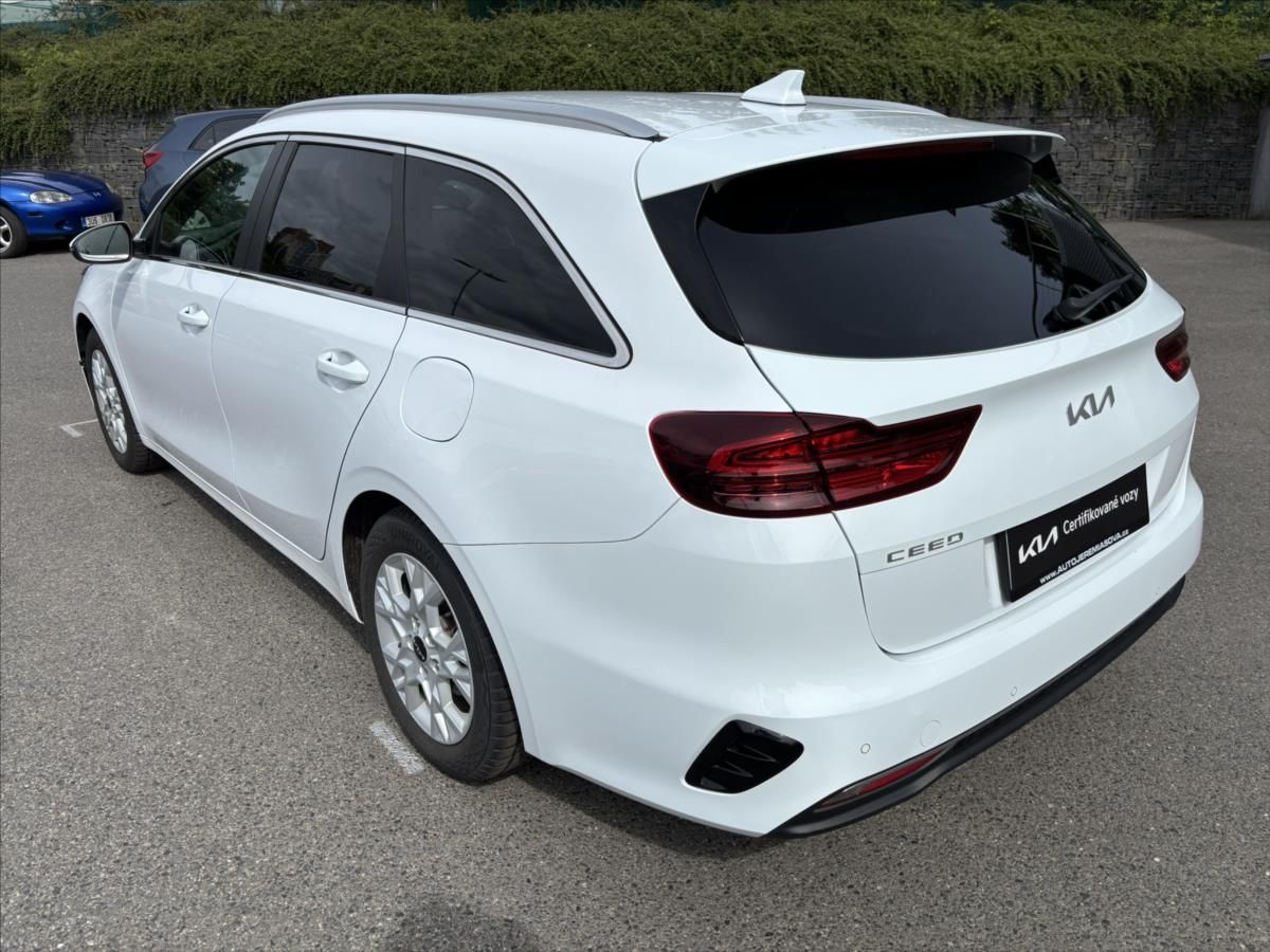 Kia Cee´d, 1,5 TGDi AT TOP ZÁRUKA CARPLAY - fotka 3