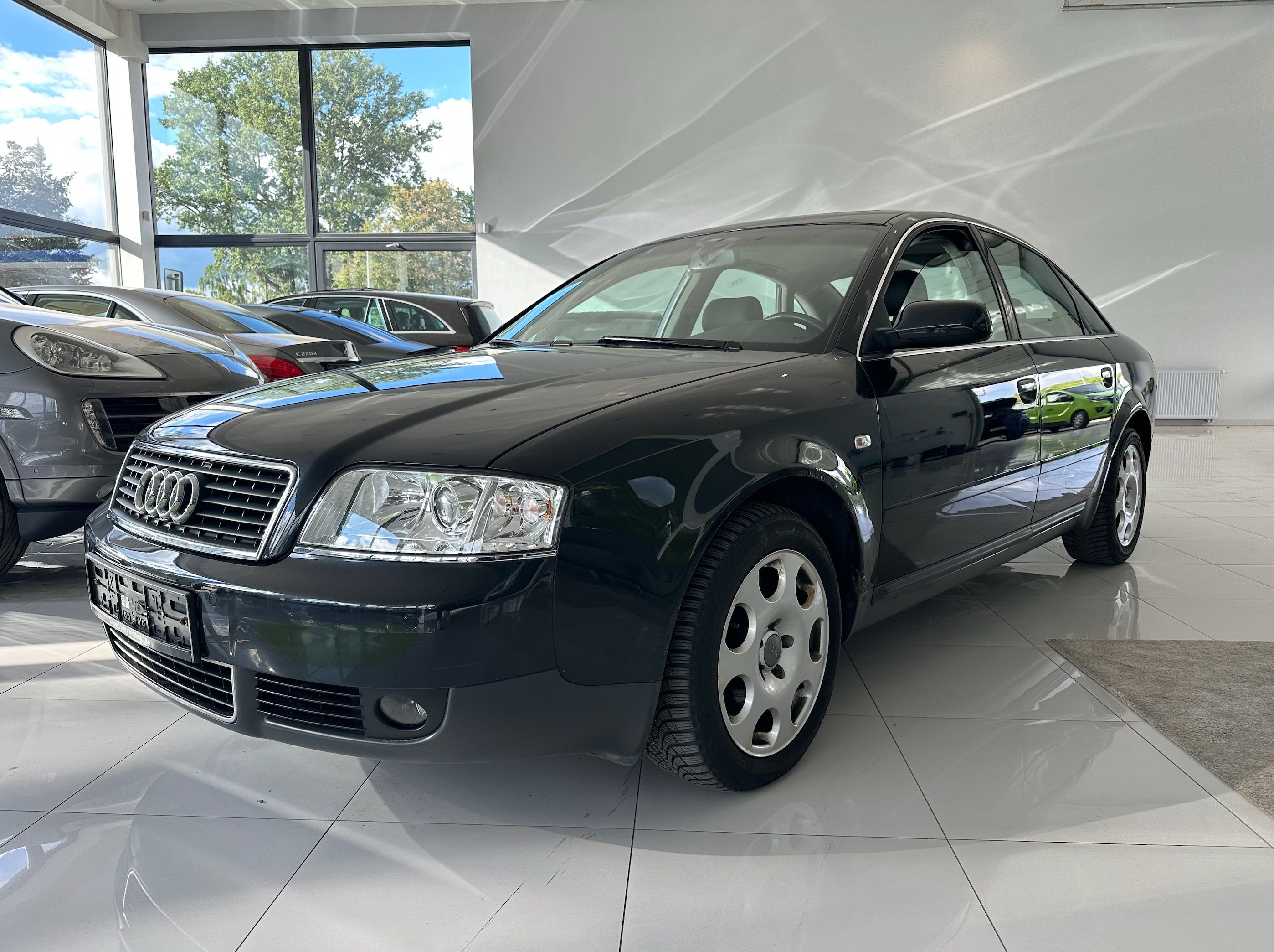 Audi A6, 2.4 Petrol - fotka 6