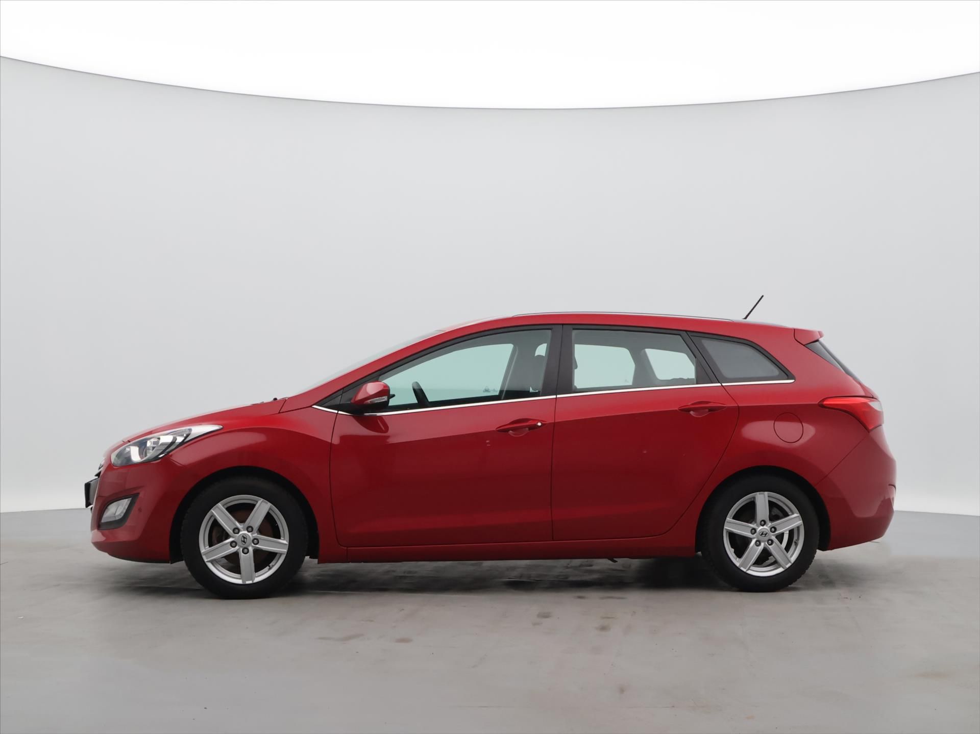 Hyundai i30, 1,6 GDI 99kW Trikolor Style CZ - fotka 4