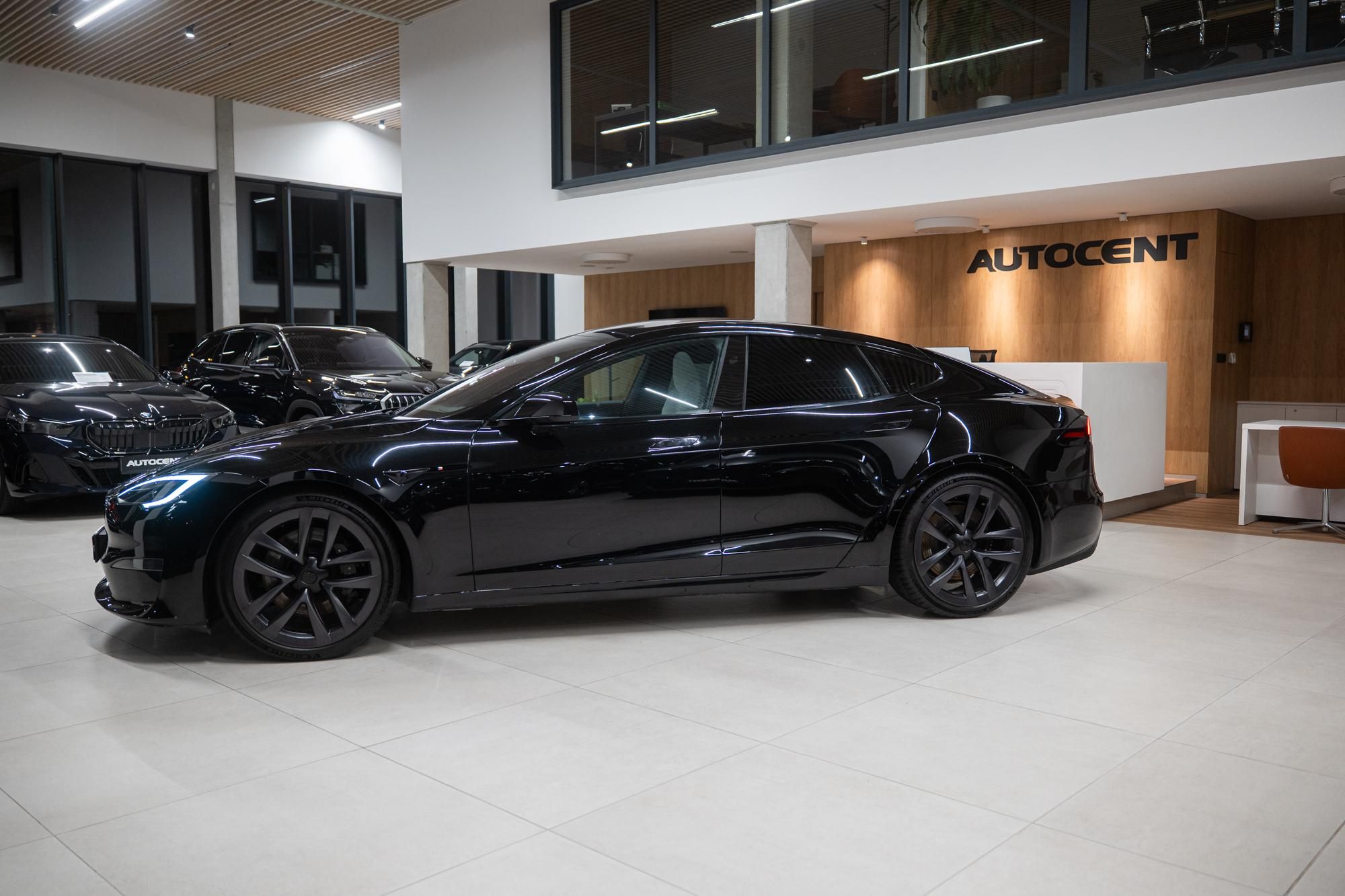 Tesla Model S, Free Unlimited Supercharging - fotka 6