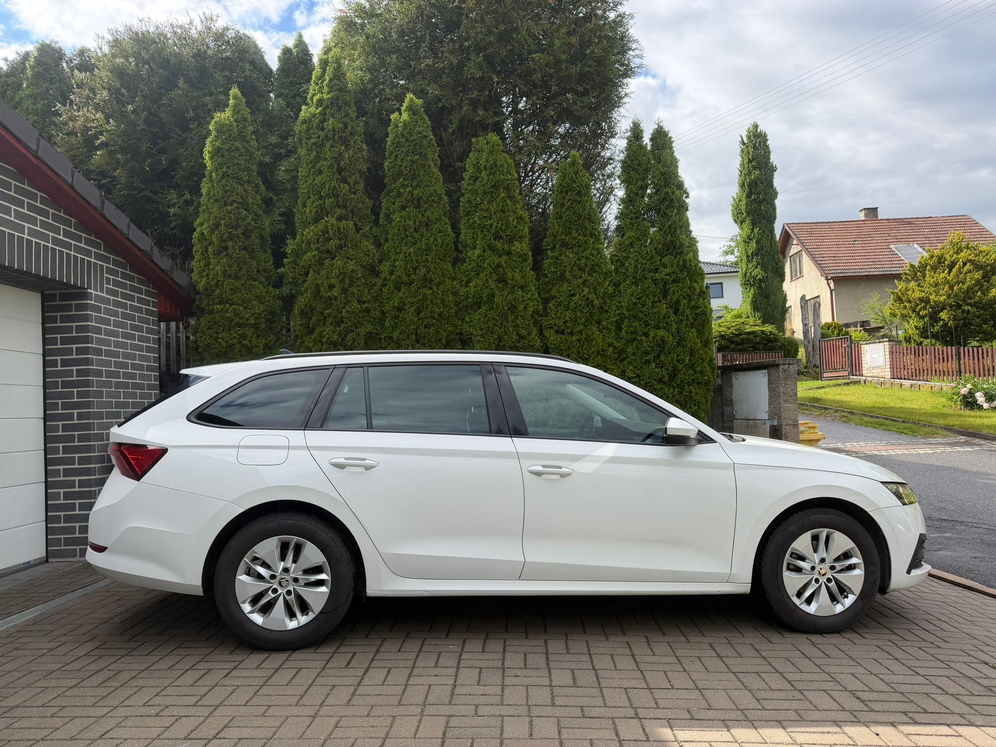 Škoda Octavia, 2,0TDi,ambient+,CZ,M6,1maj,DPH - fotka 4