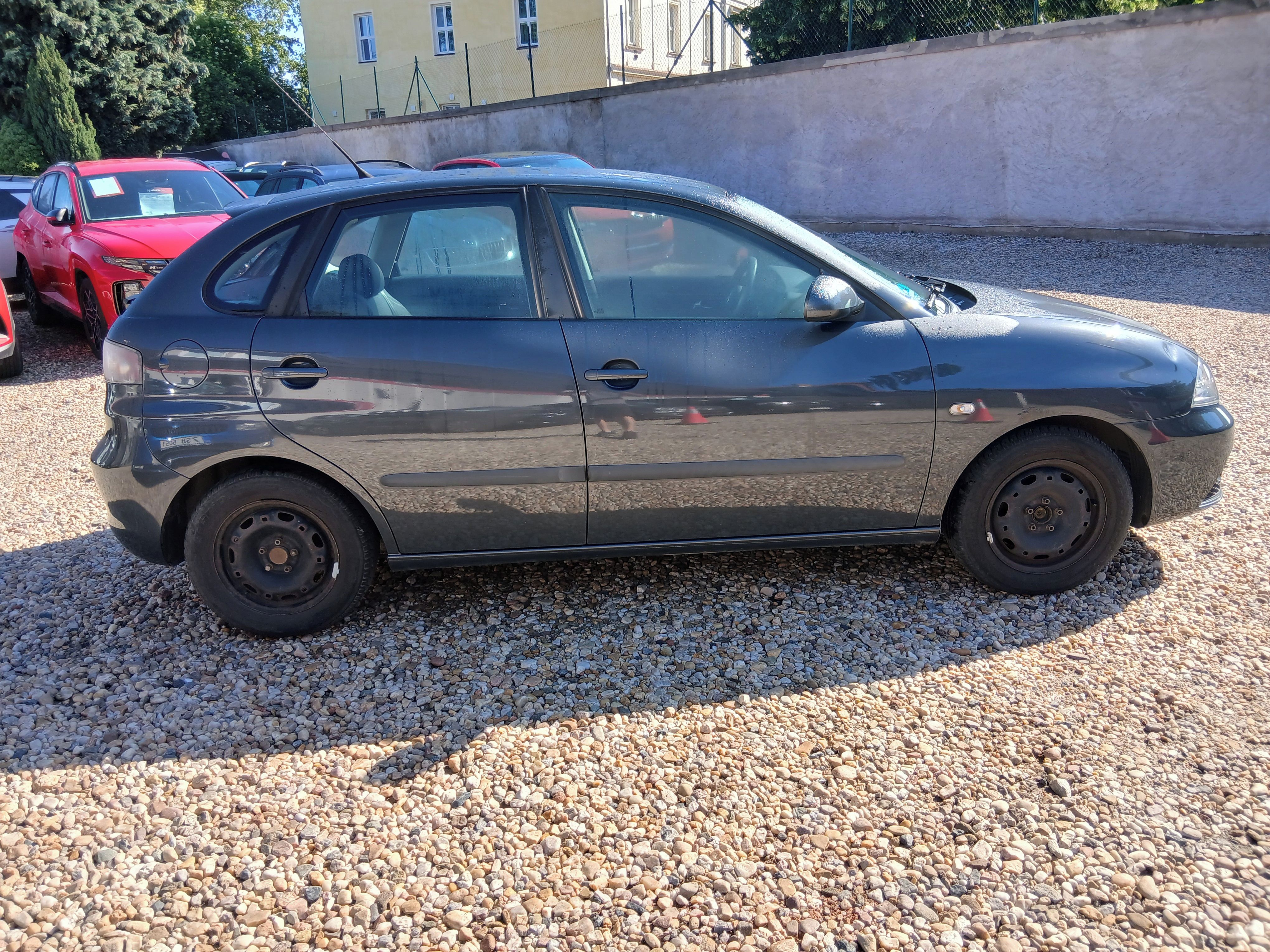 Seat Ibiza, 1.2i 12V 51KW Klima+Zimní kola - fotka 4