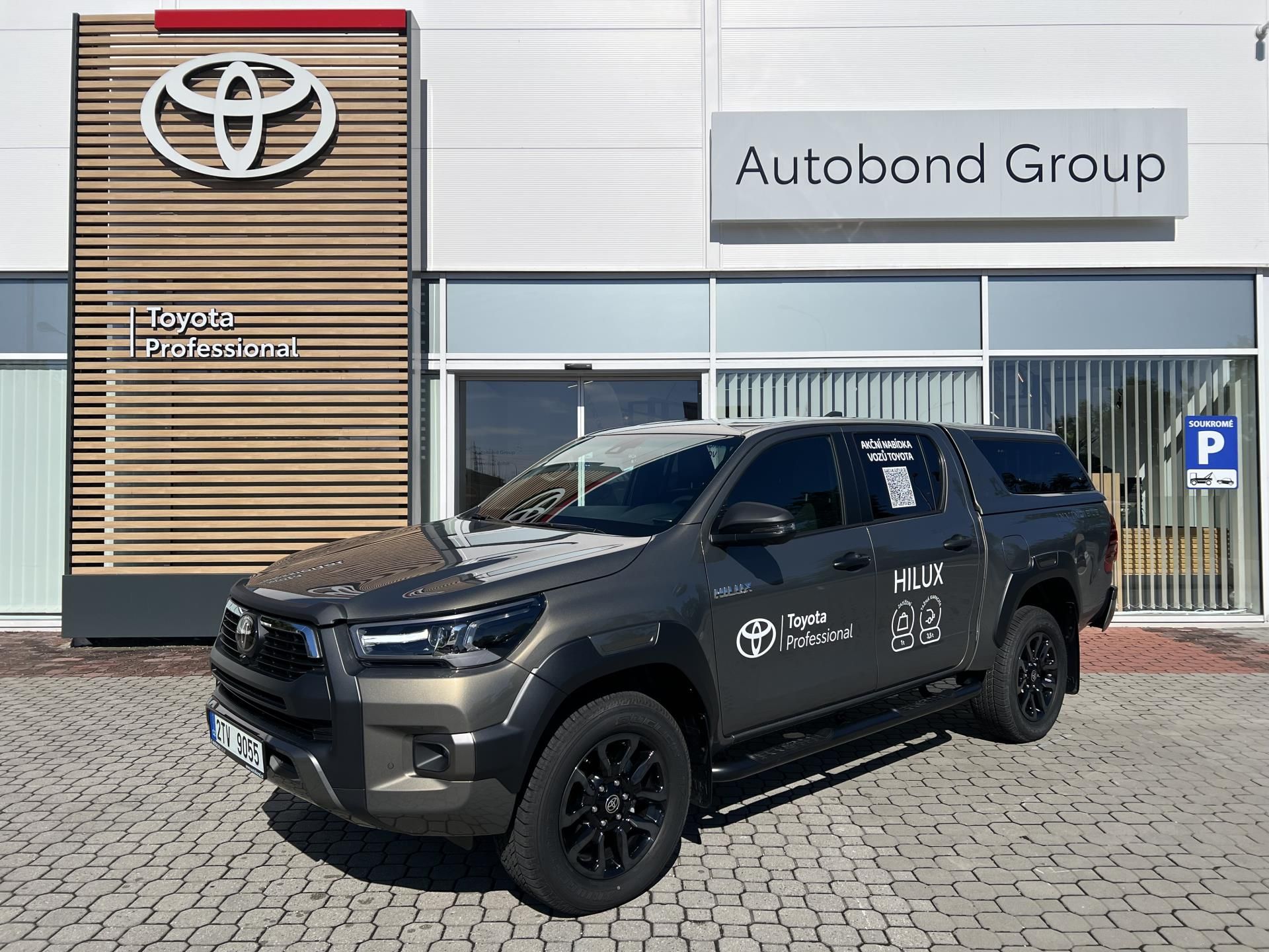 Toyota Hilux, 2.8D 6AT Invincible 4×4 + tažn