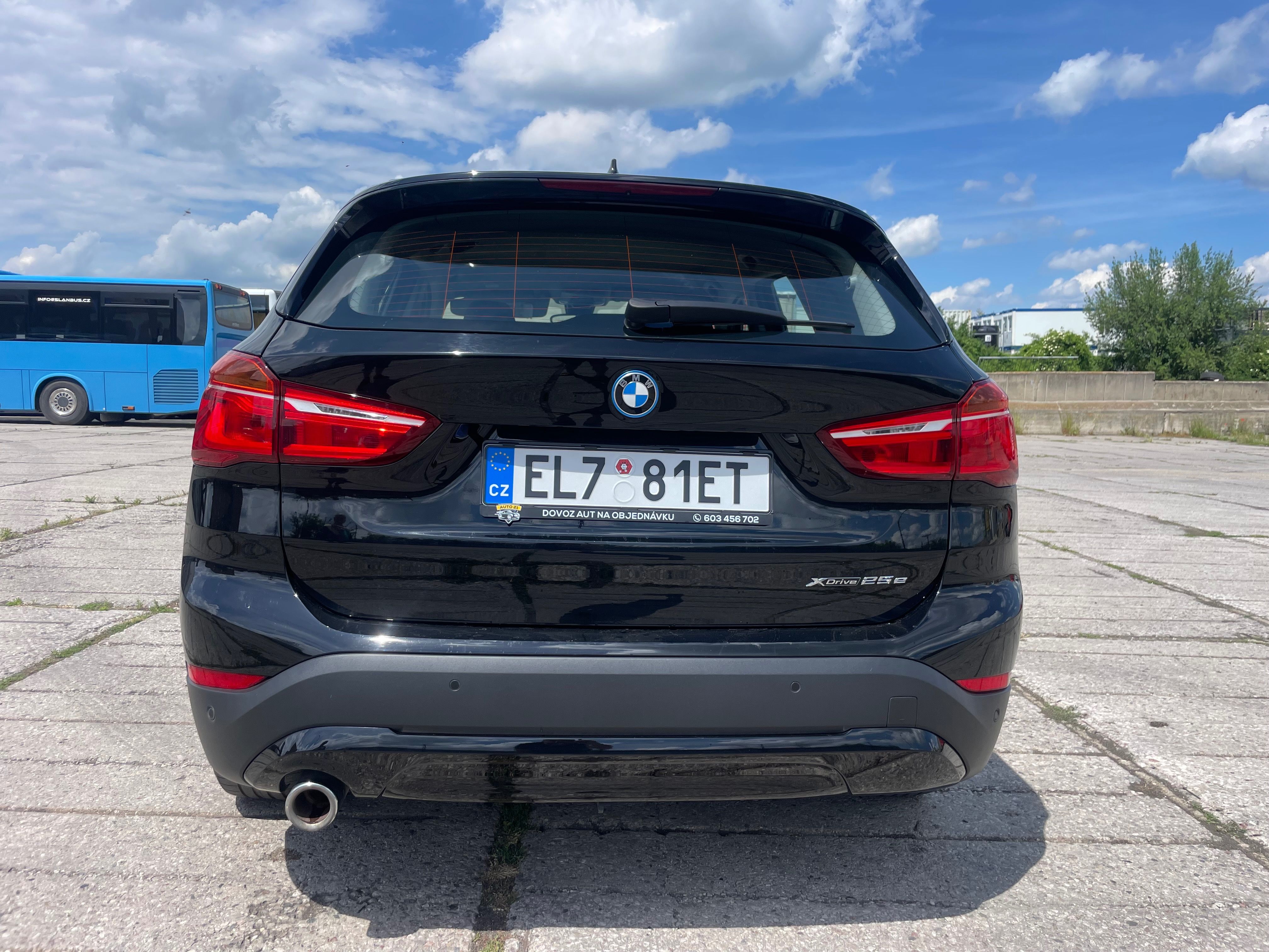 BMW iX1 - fotka 5