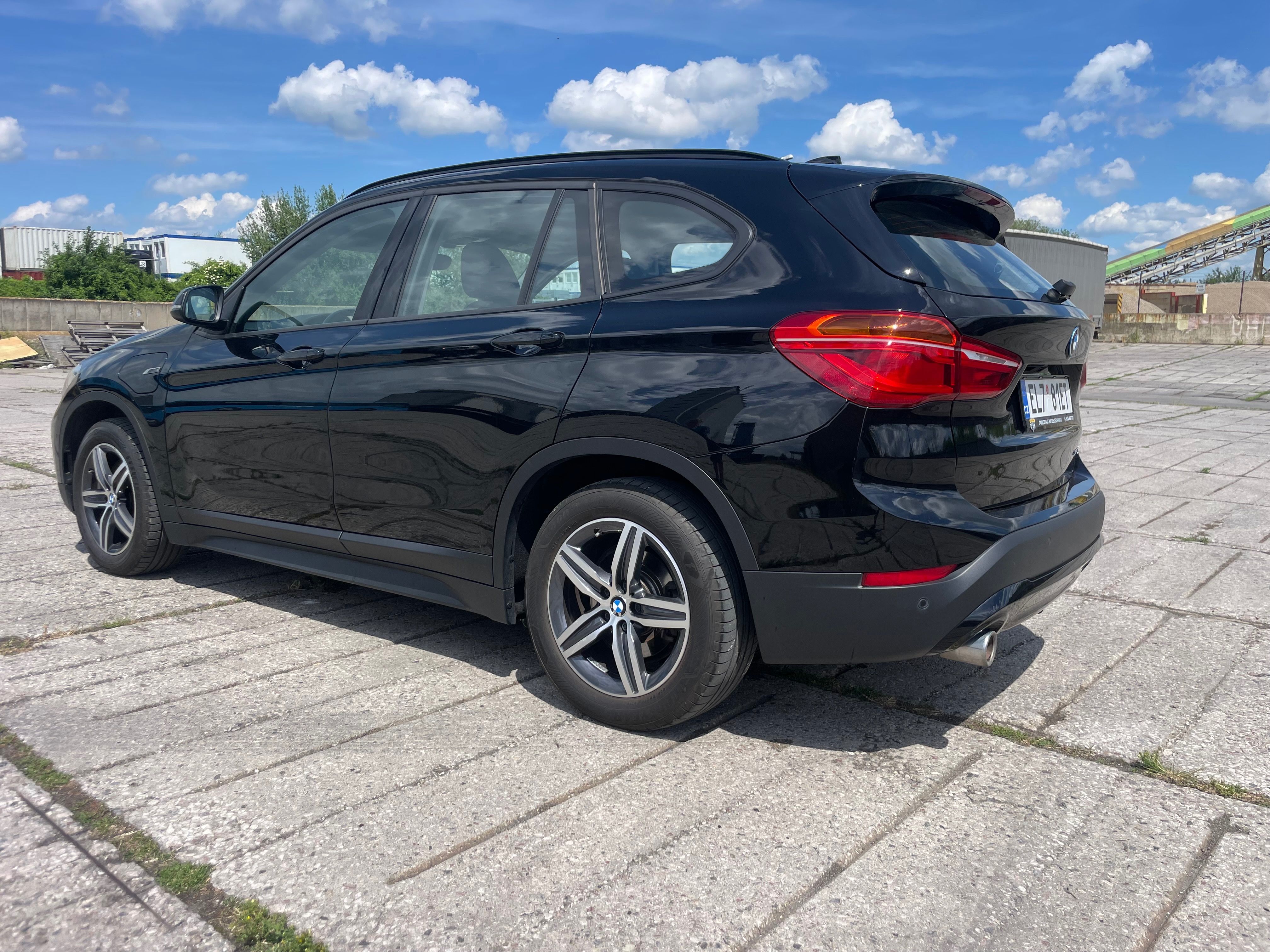 BMW iX1 - fotka 3