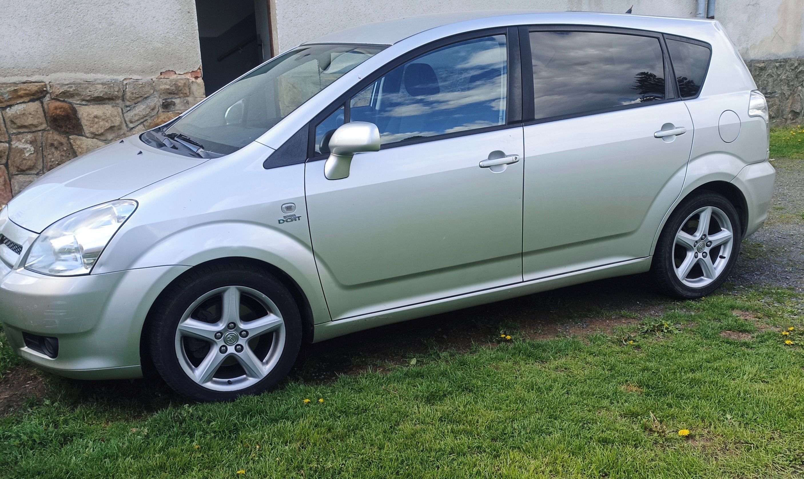 Toyota Corolla Verso, Toyota Verso 2,2 D-4D - fotka 3