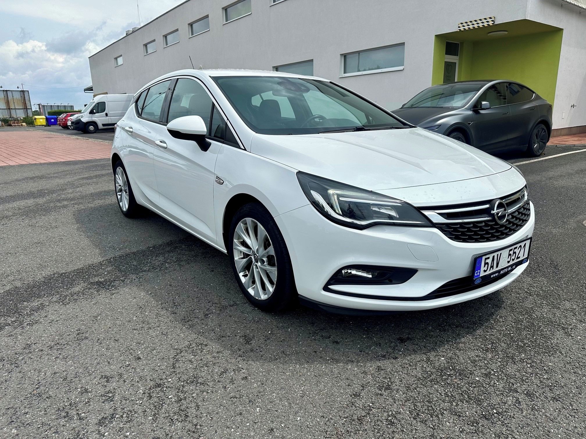 Opel Astra, 1,6 CDTI plný výbava, servis