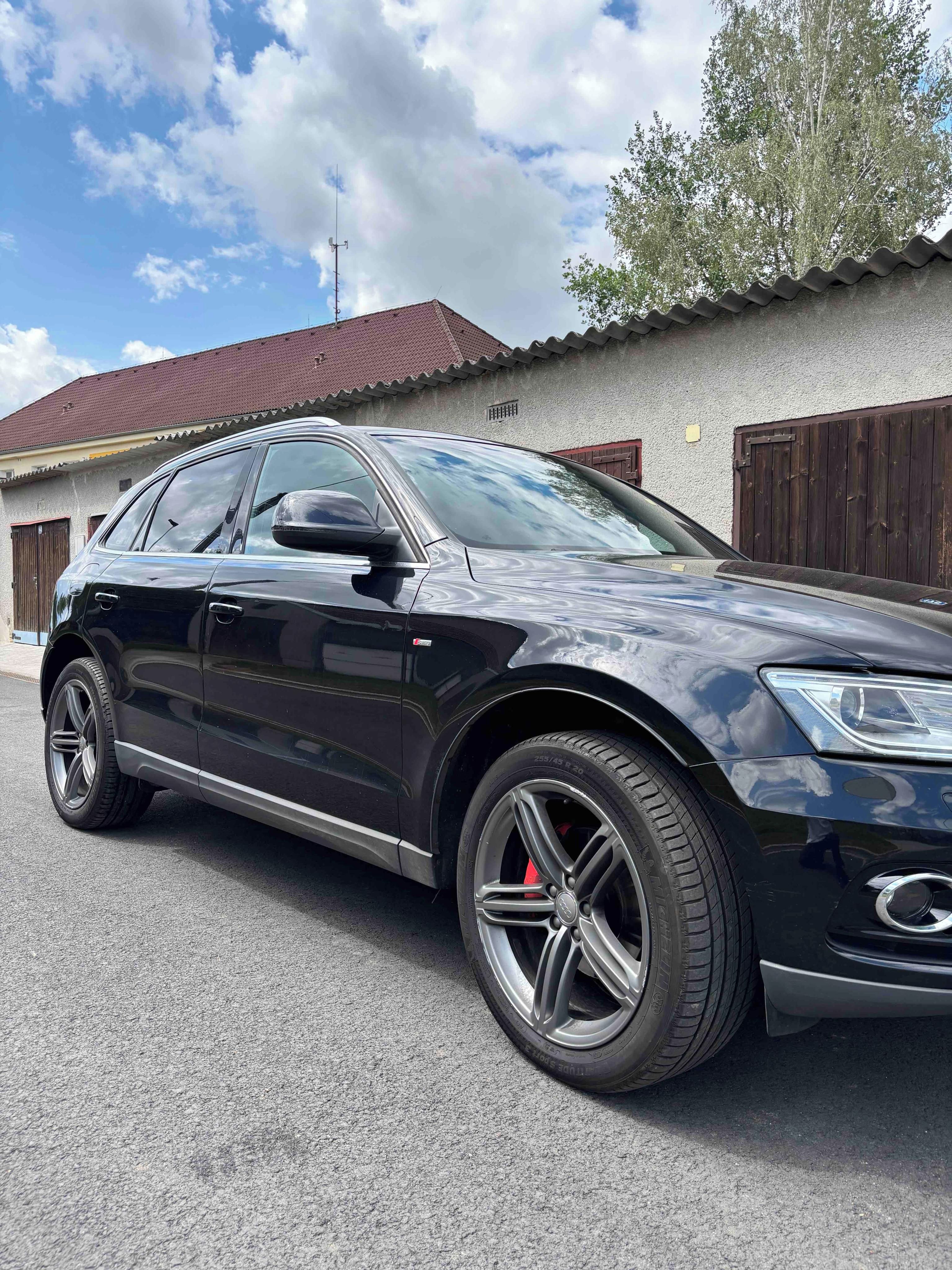 Audi Q5, 2.0 TDI - fotka 3
