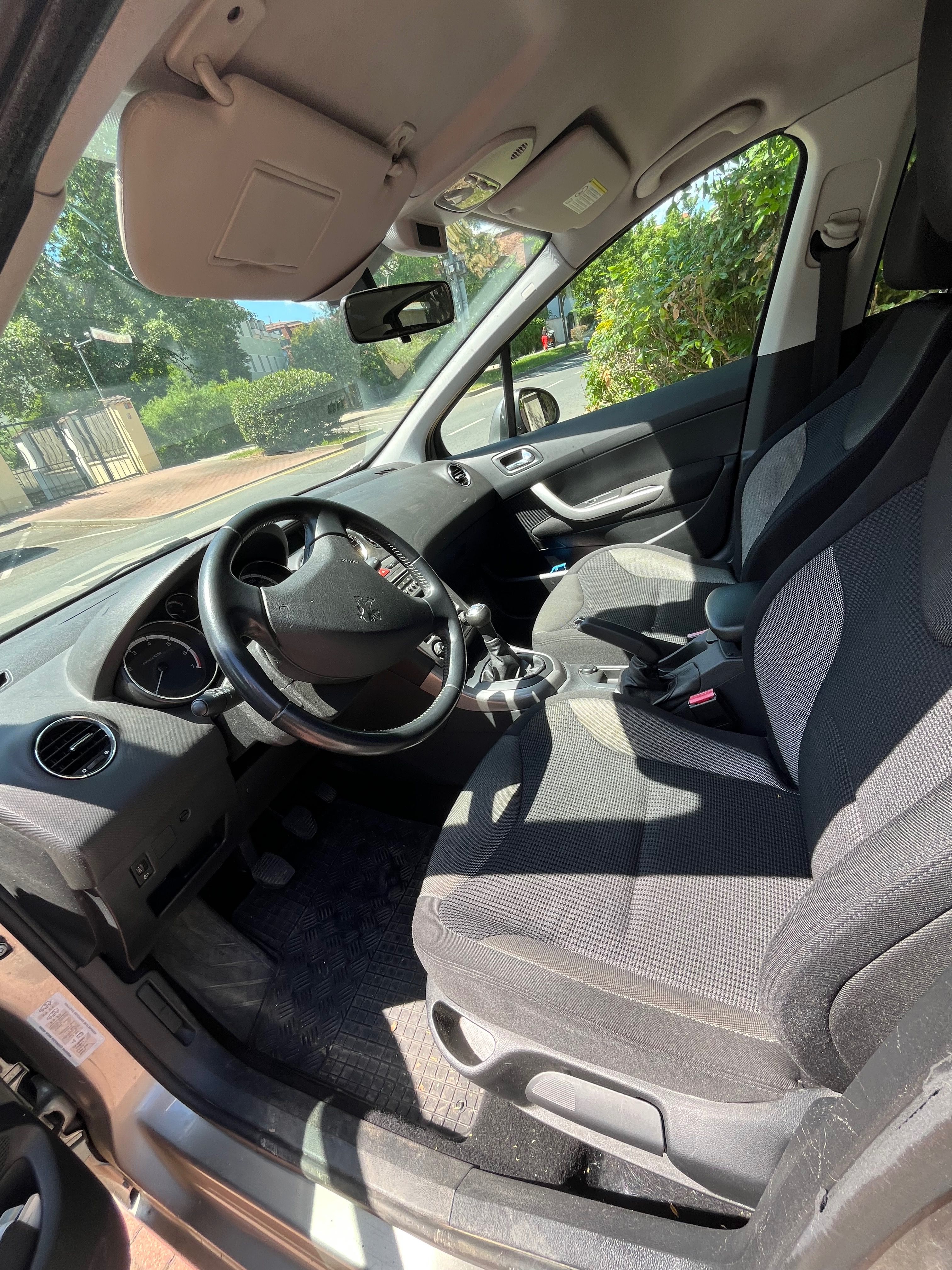 Peugeot 308 - fotka 5