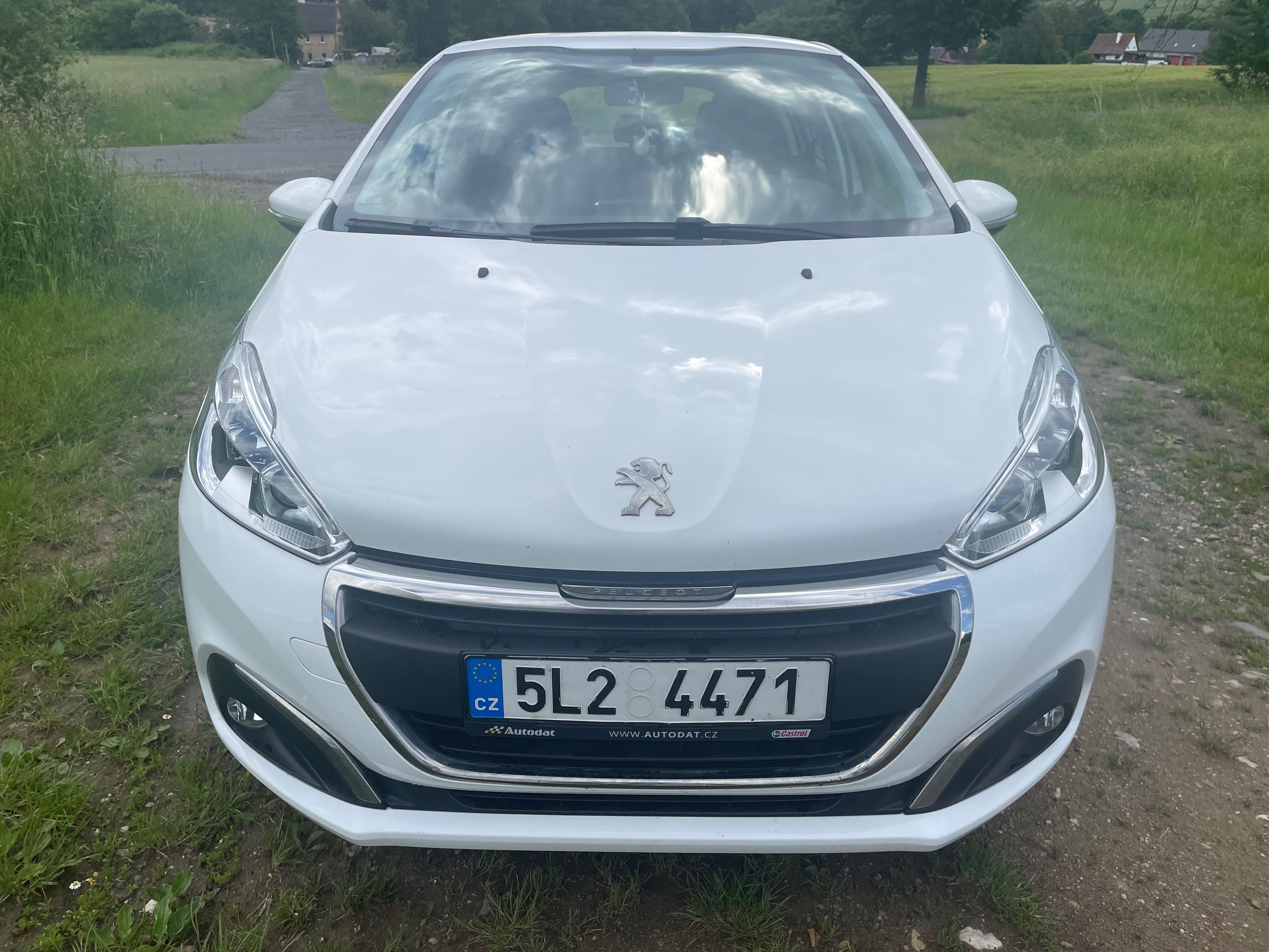 Peugeot 208, Servisováno - fotka 5
