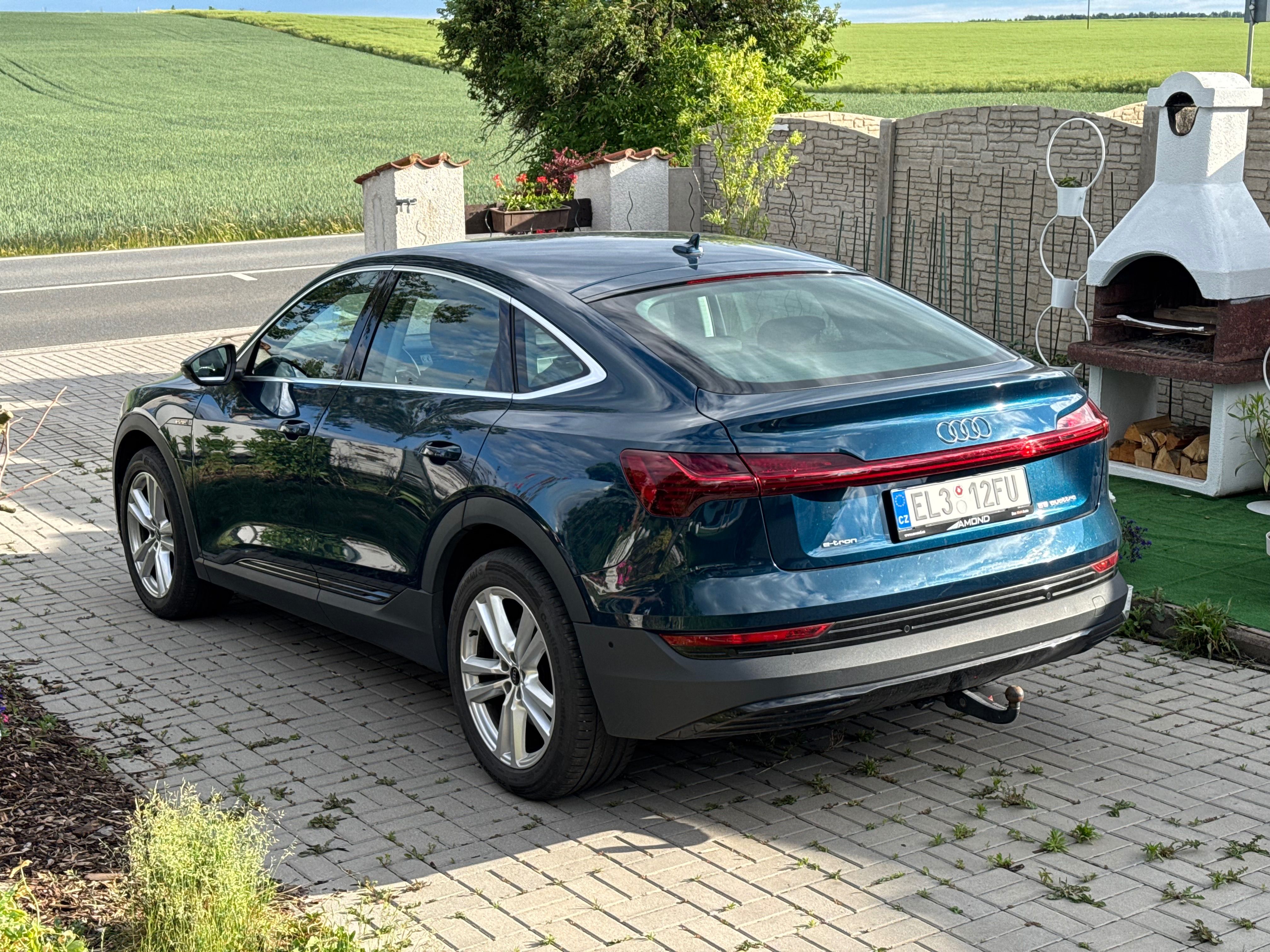 Audi e-tron, 55 Sportback quattro, tažné! - fotka 2