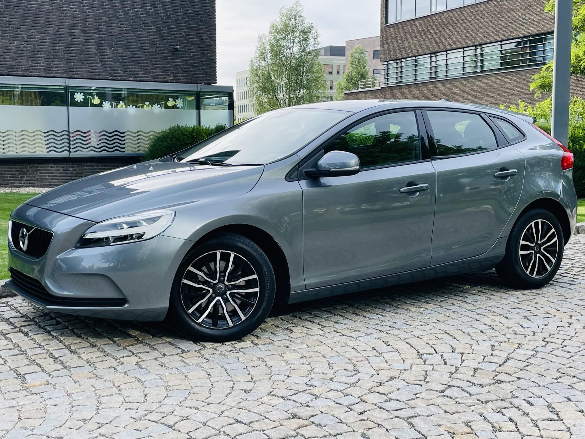 Volvo V40, 2.0i MANUÁL KAMERA SERVISKA - fotka 2