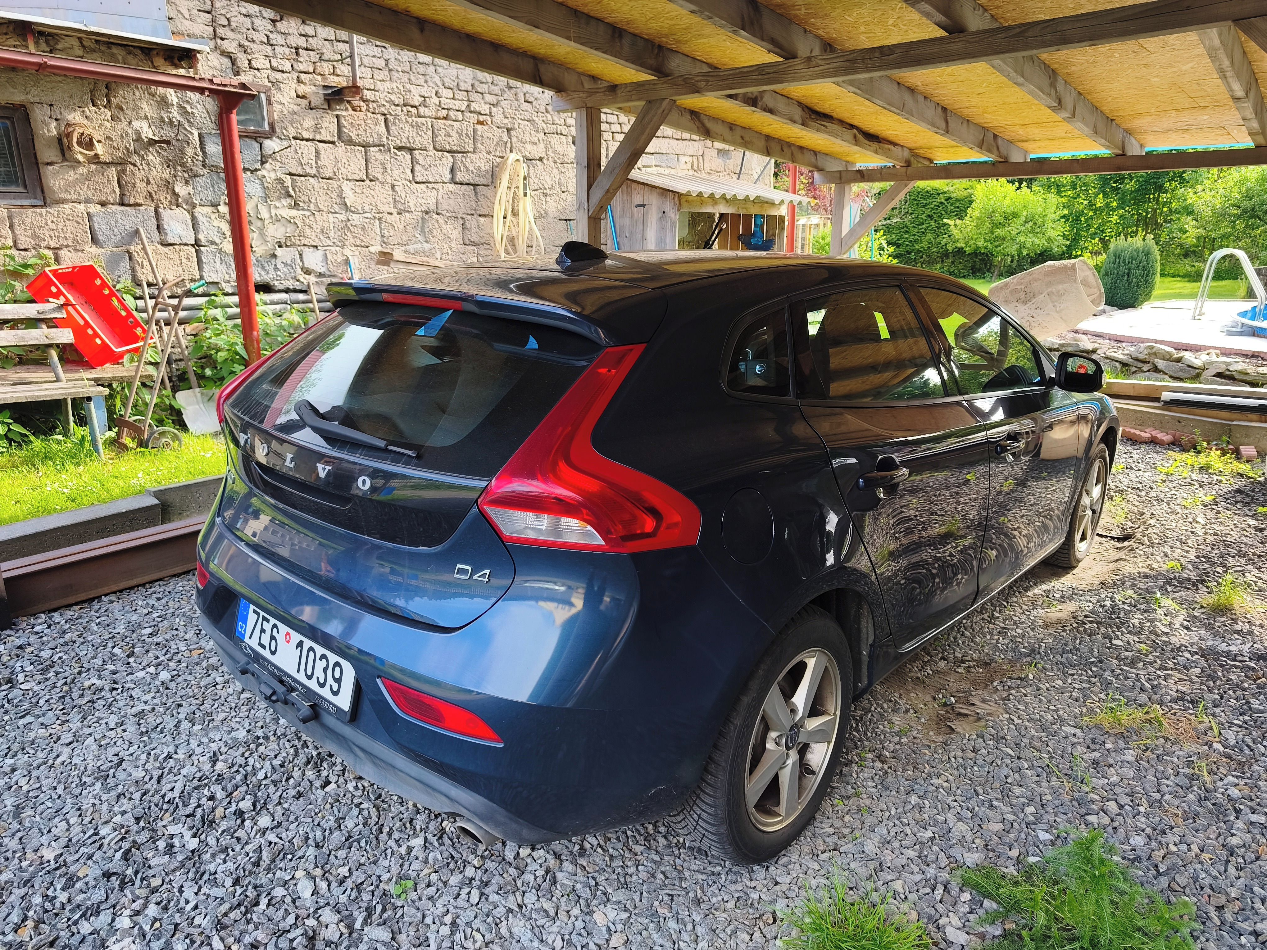 Volvo V40, 2.0 D4 130kw - fotka 4