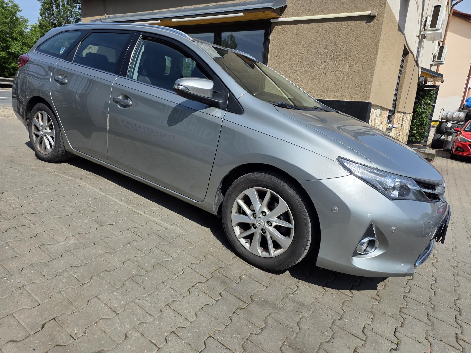 Toyota Auris, 1.6-AUT.KLIMA-TAŽNÉ-KAMERA - fotka 2