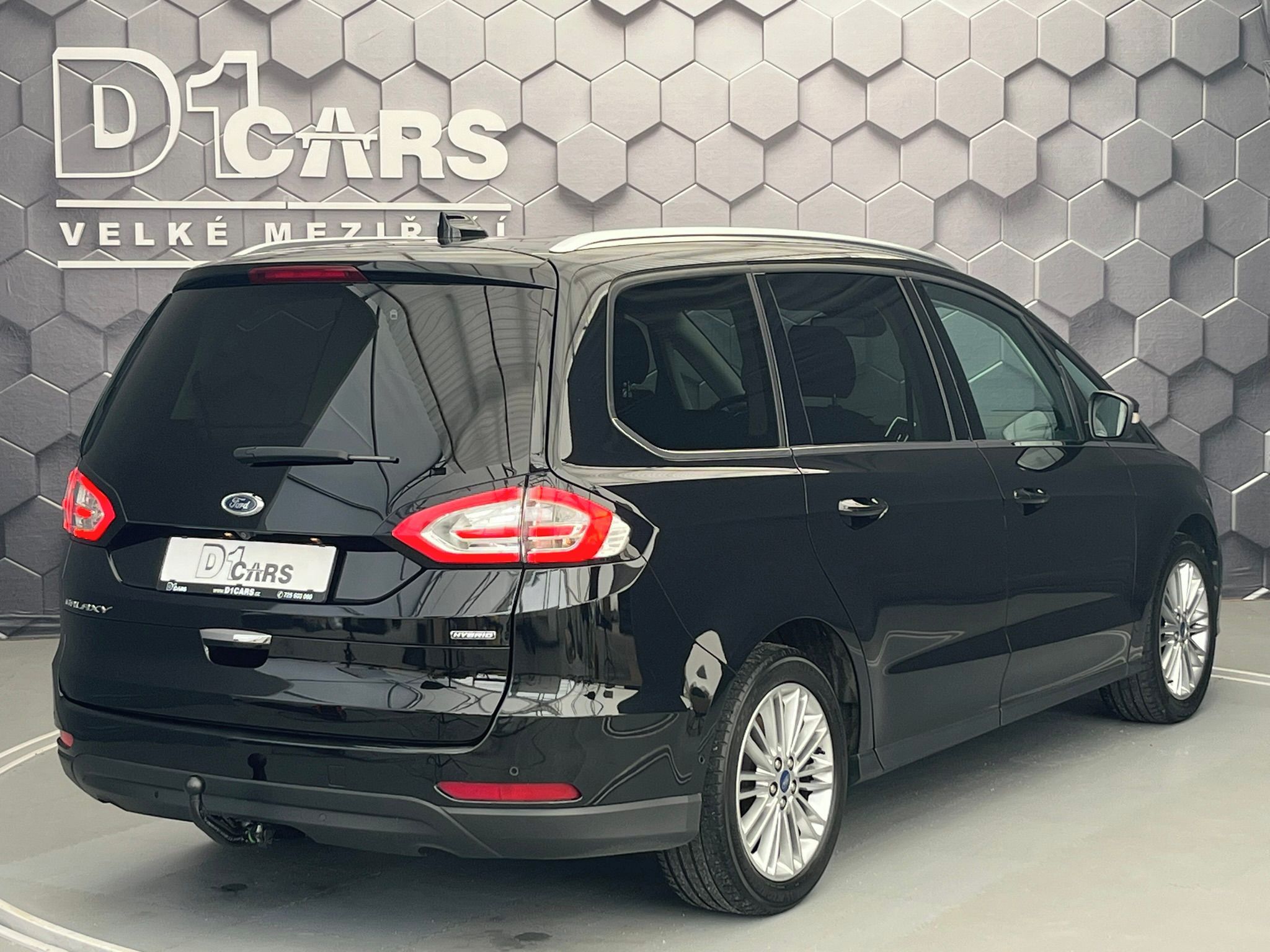 Ford Galaxy, 2.5 FHEV VIGNALE TAŽNÉ 7 MÍST - fotka 5