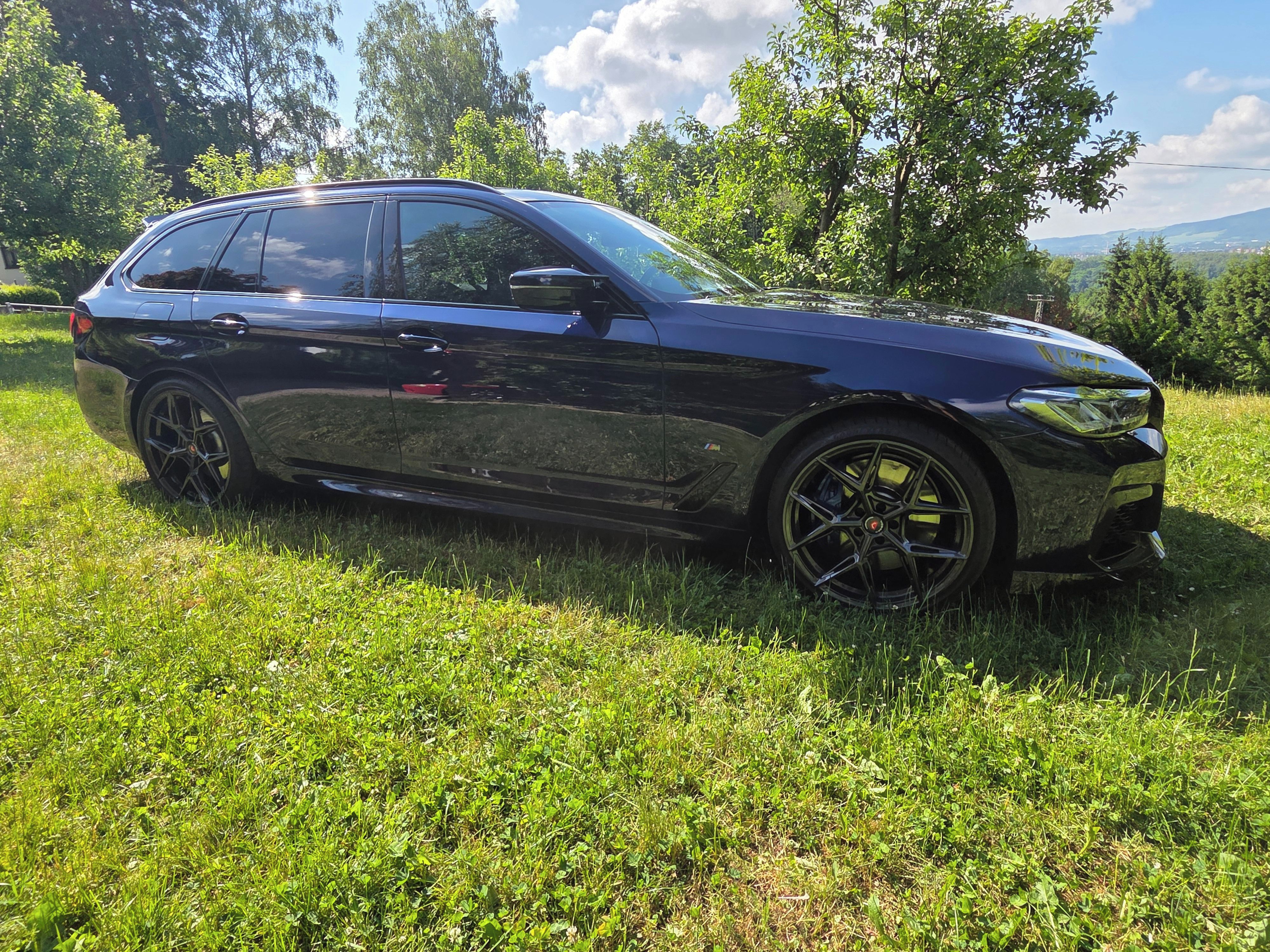 BMW Řada 5, 540i xDrive, zaruka 10/2027 - fotka 3
