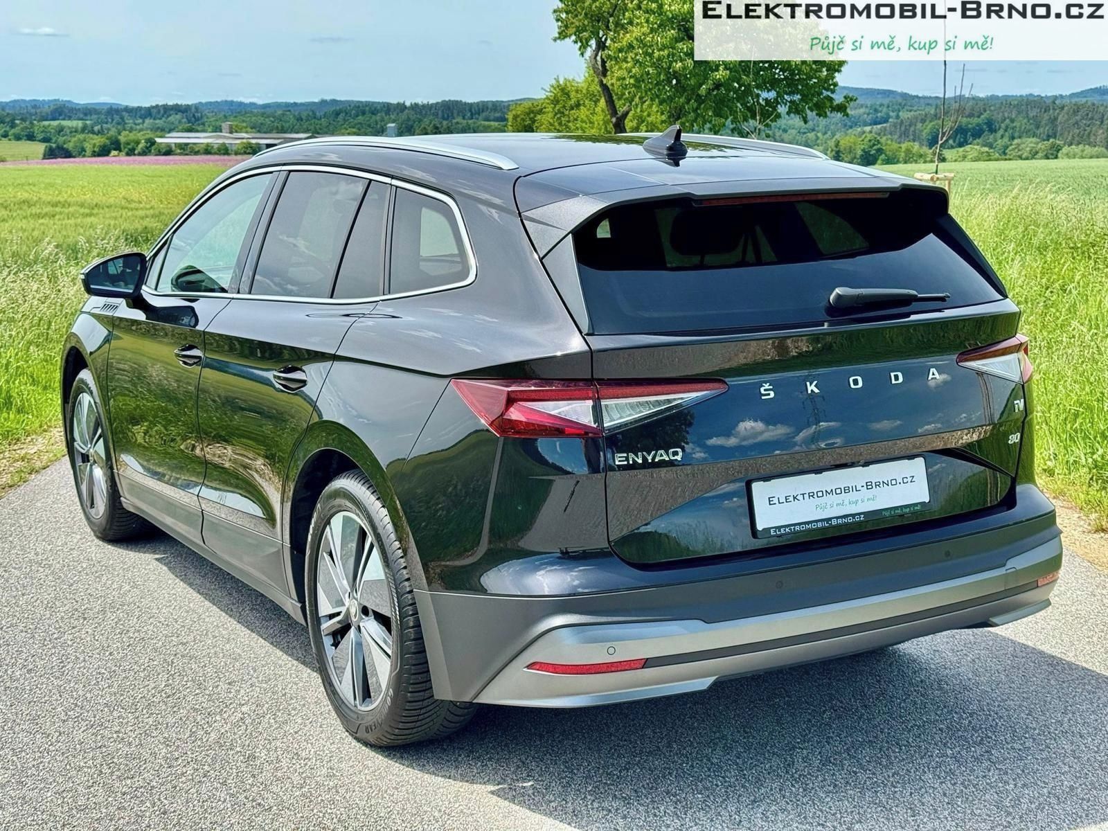 Škoda Enyaq iV, 82kWh, SOH 92%,KEYLESS - fotka 4