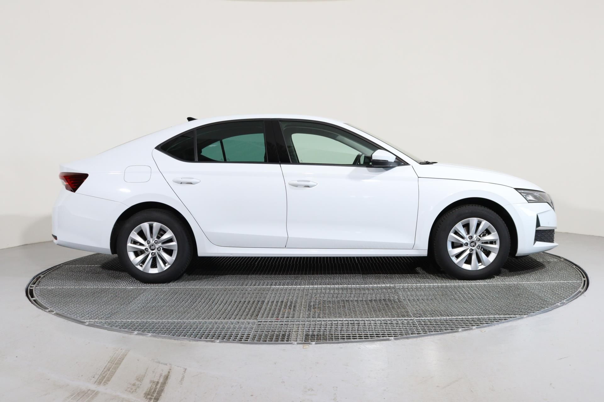 Škoda Octavia, SELECTION 1,5 TSI/Matrix LED s - fotka 3