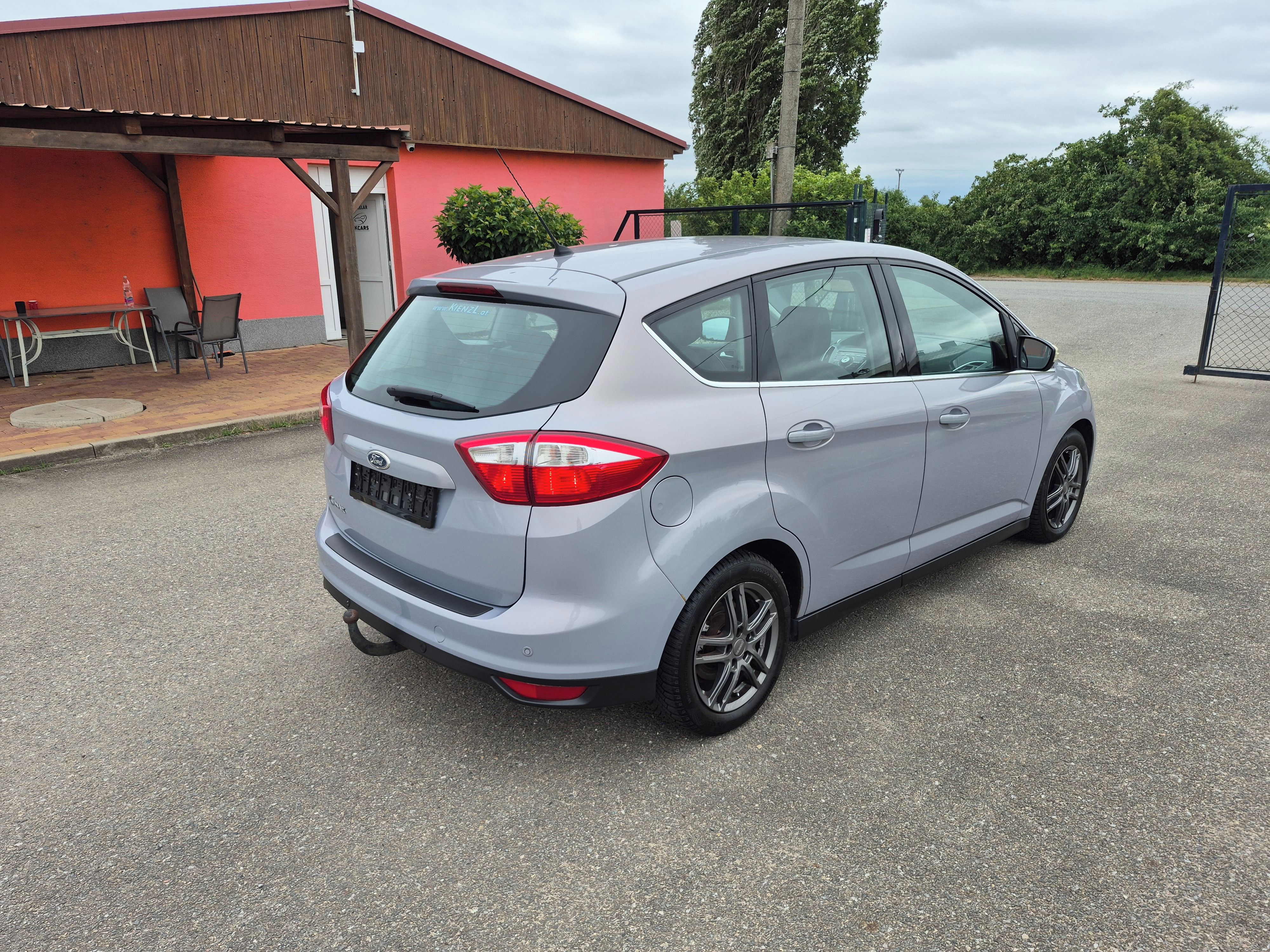 Ford C-MAX, 1,6TDCI, 85kW, Titanium - fotka 4