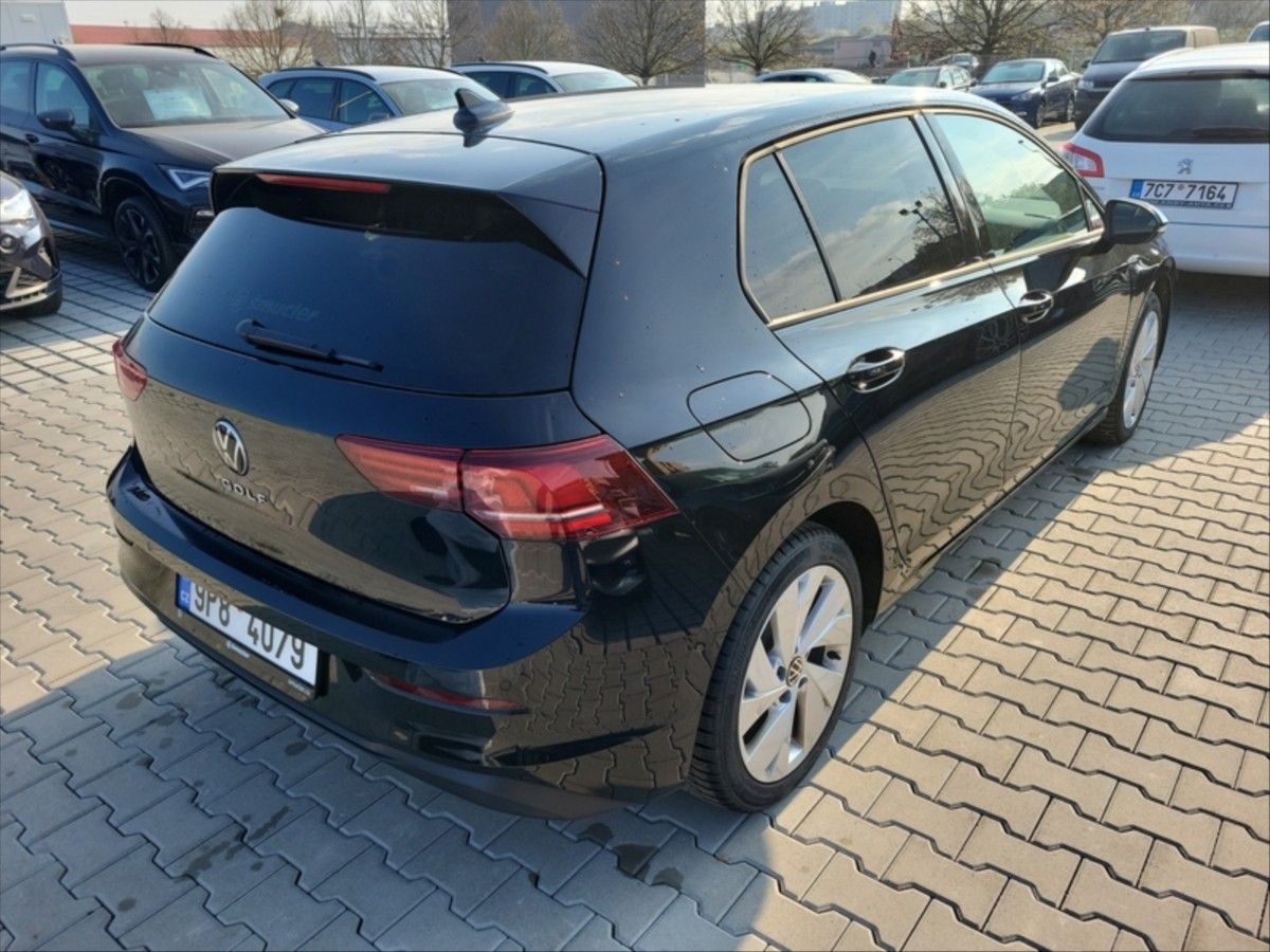 Volkswagen Golf, 1,5 TSi 110kW Life - fotka 2