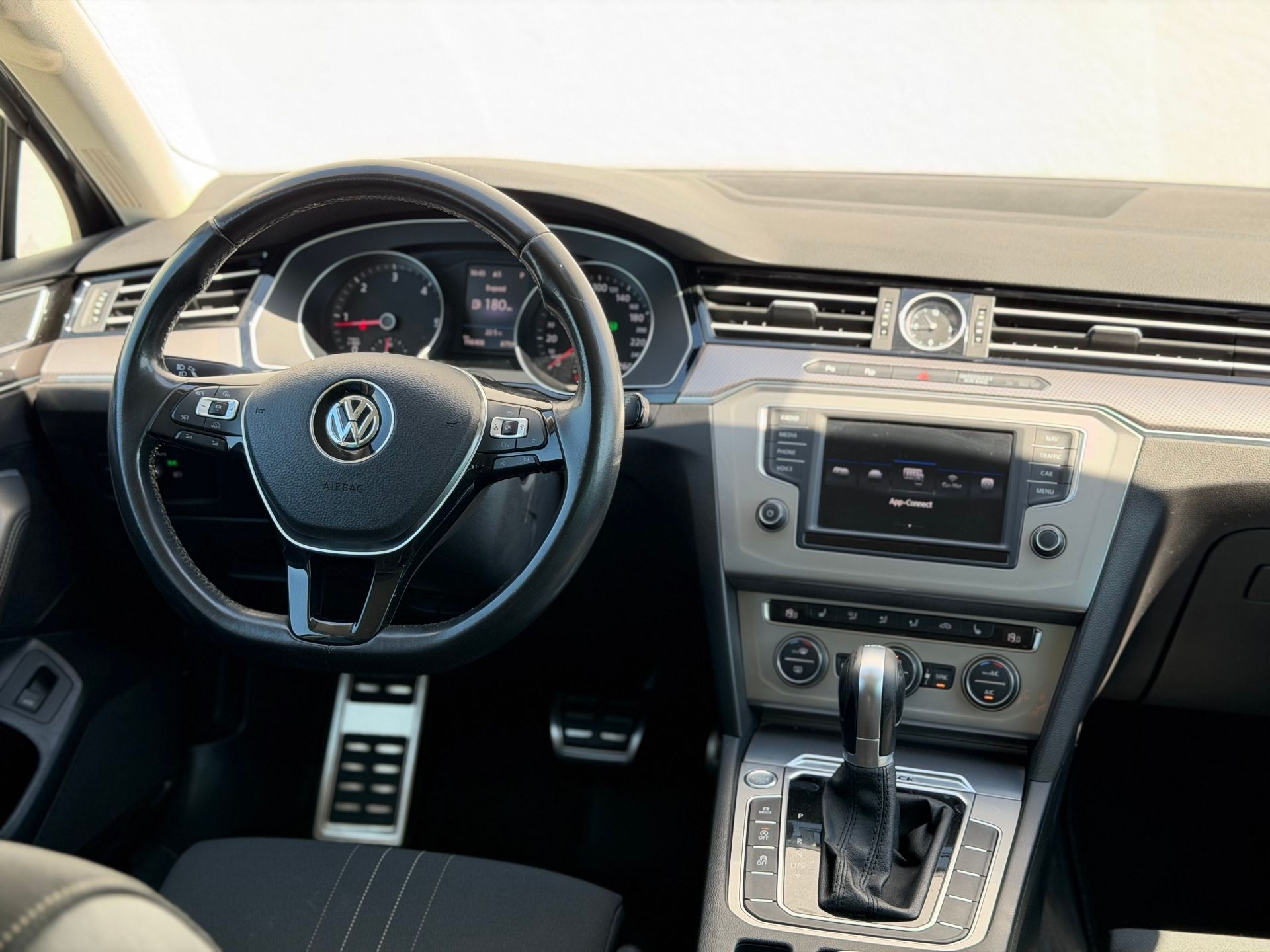 Volkswagen Passat, 2.0TDi 140kW DSG ALLTRACK - fotka 5