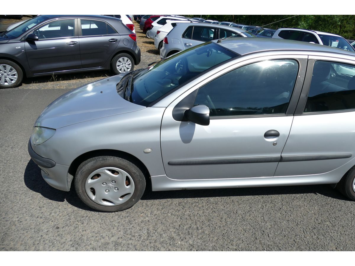 Peugeot 206, 1,6 65KW KLIMA - fotka 4