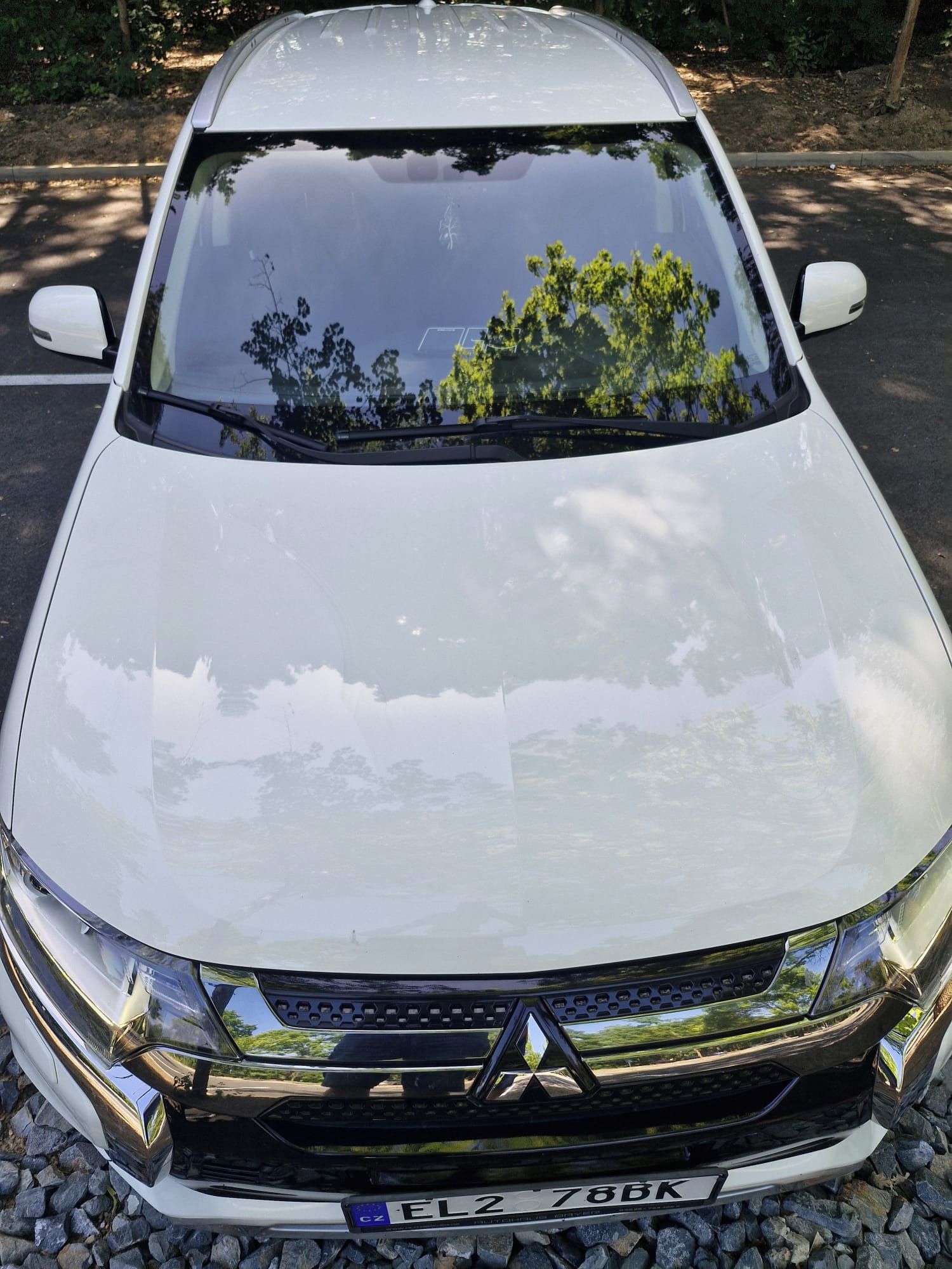 Mitsubishi Outlander, 2.4 i 4x4 PHEV autori servis - fotka 3