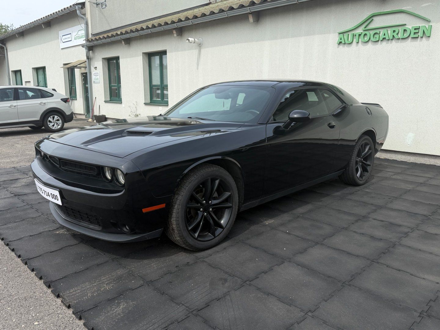 Dodge Challenger, 3.6i V6 AT - fotka 3