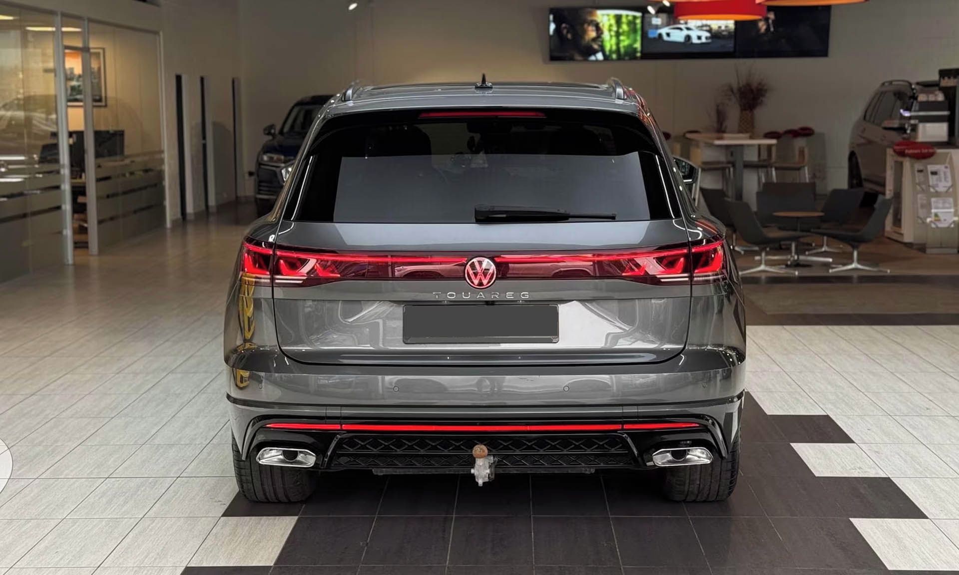 Volkswagen Touareg, TDI 210 kW R-Line Pano Taž Ven - fotka 6