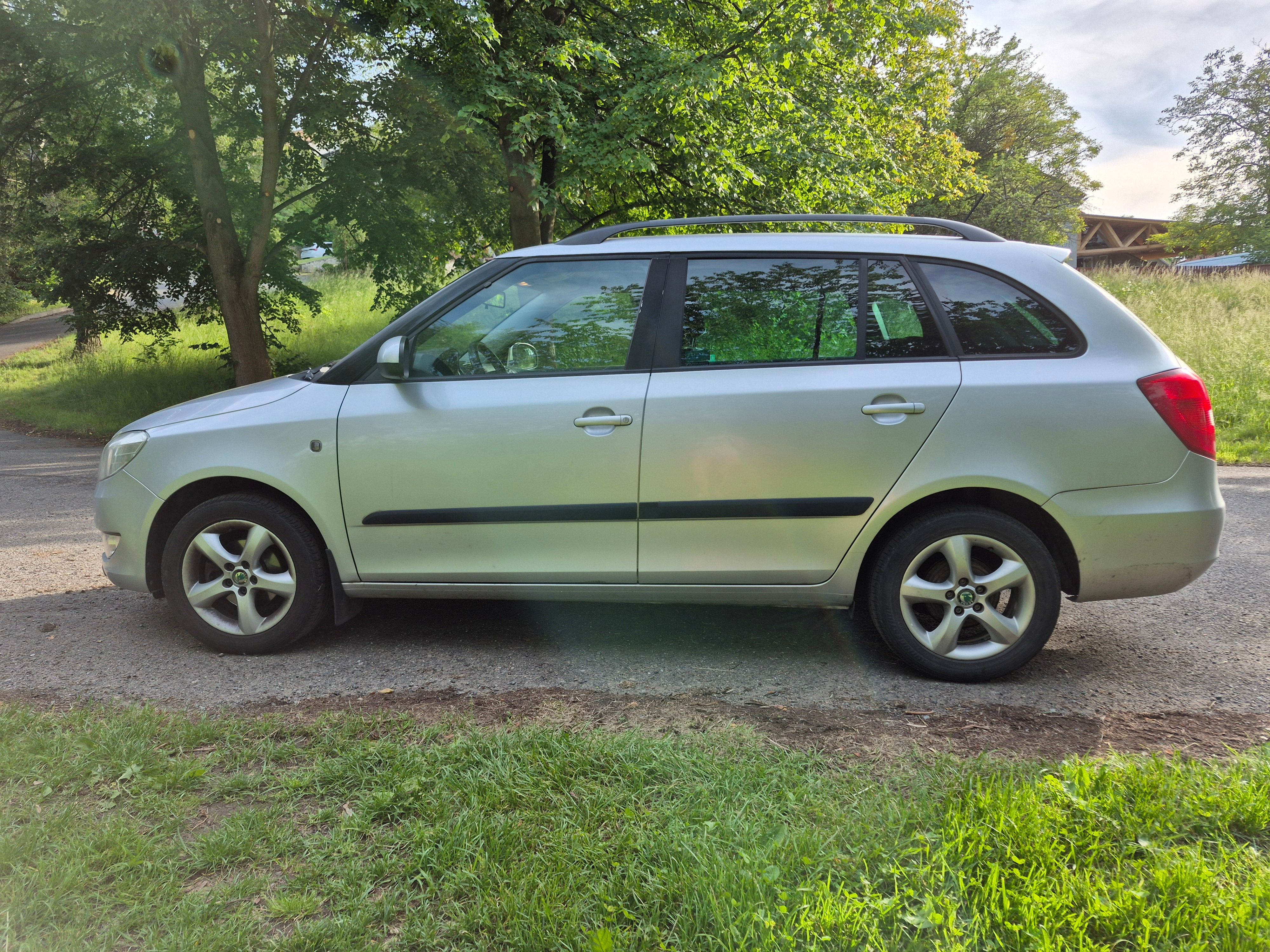 Škoda Fabia, 1.2 TSI, 63 kW, kombi - fotka 5