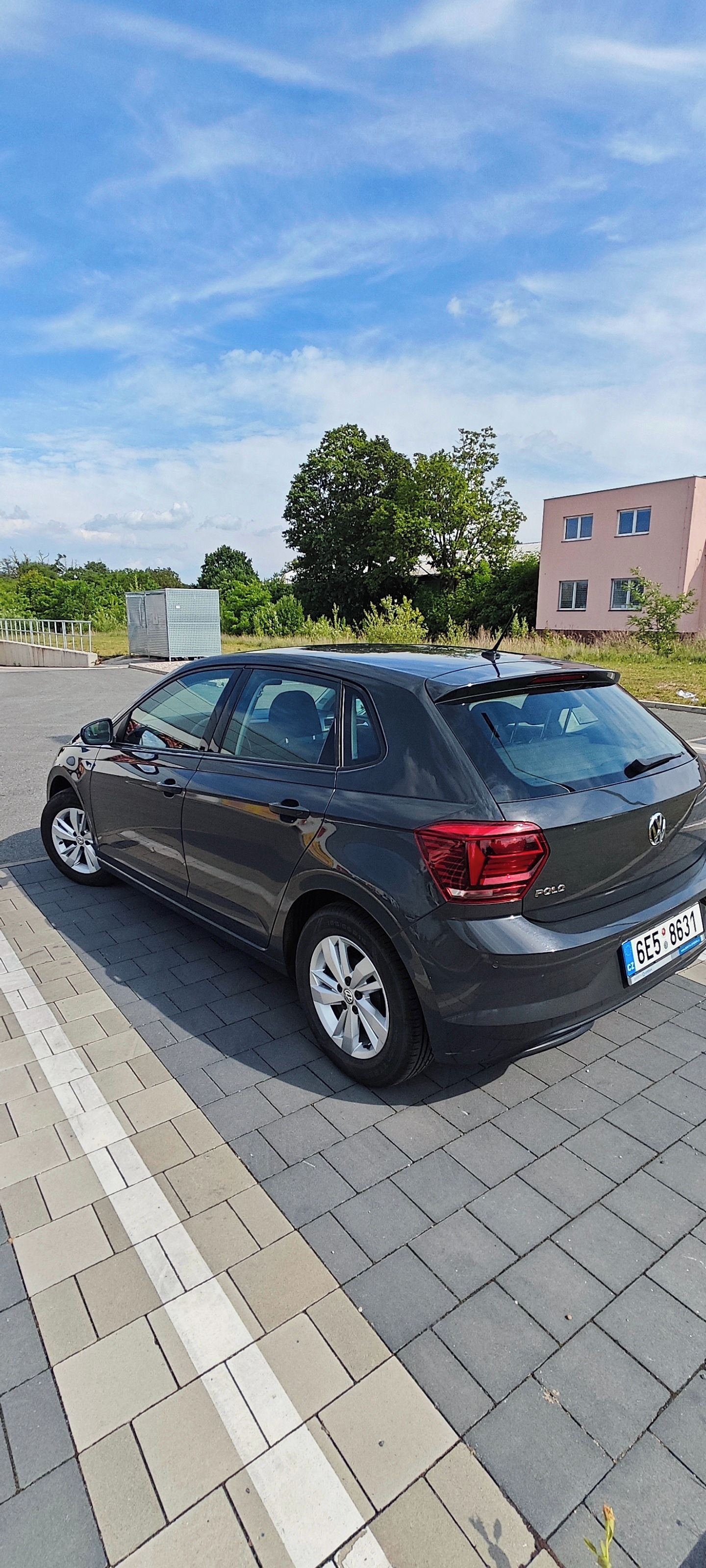 Volkswagen Polo, Volkswagen Polo VI 1.0 TSI - fotka 4