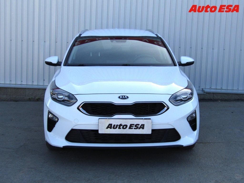 Kia Cee´d, 1.6 CRDI,1.maj,ČR - fotka 2