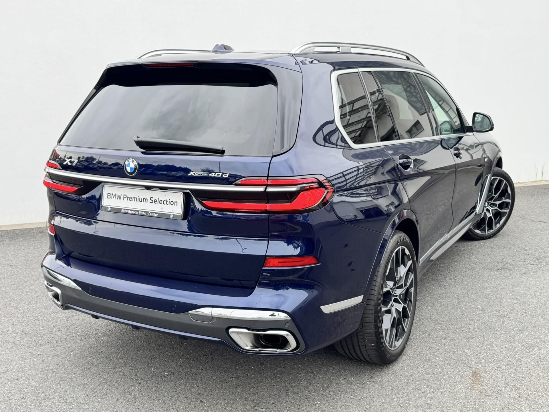 BMW X7, X7 xDrive40d Mpaket - fotka 2